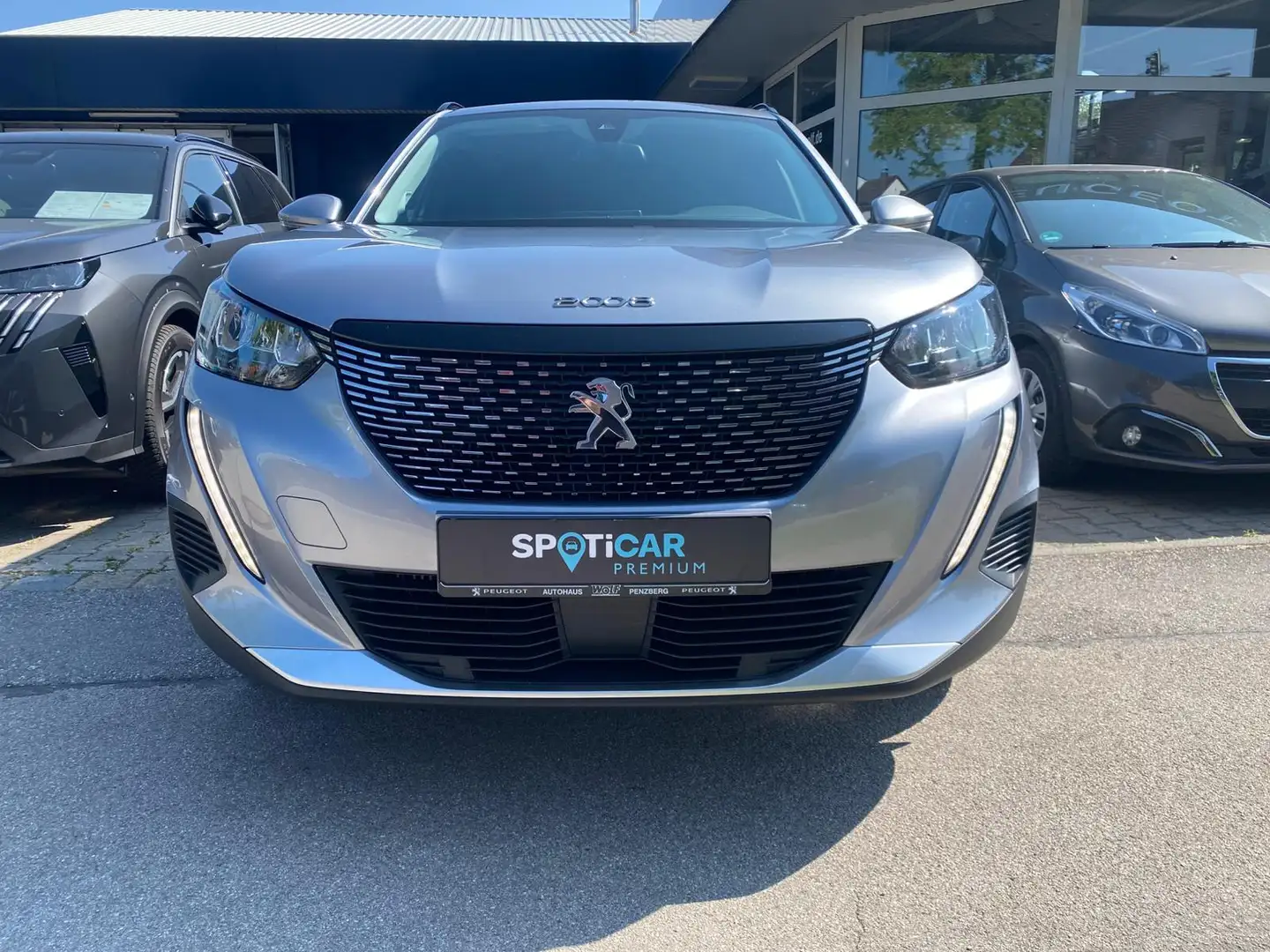 Peugeot 2008 Allure PureTech 130 Argent - 2