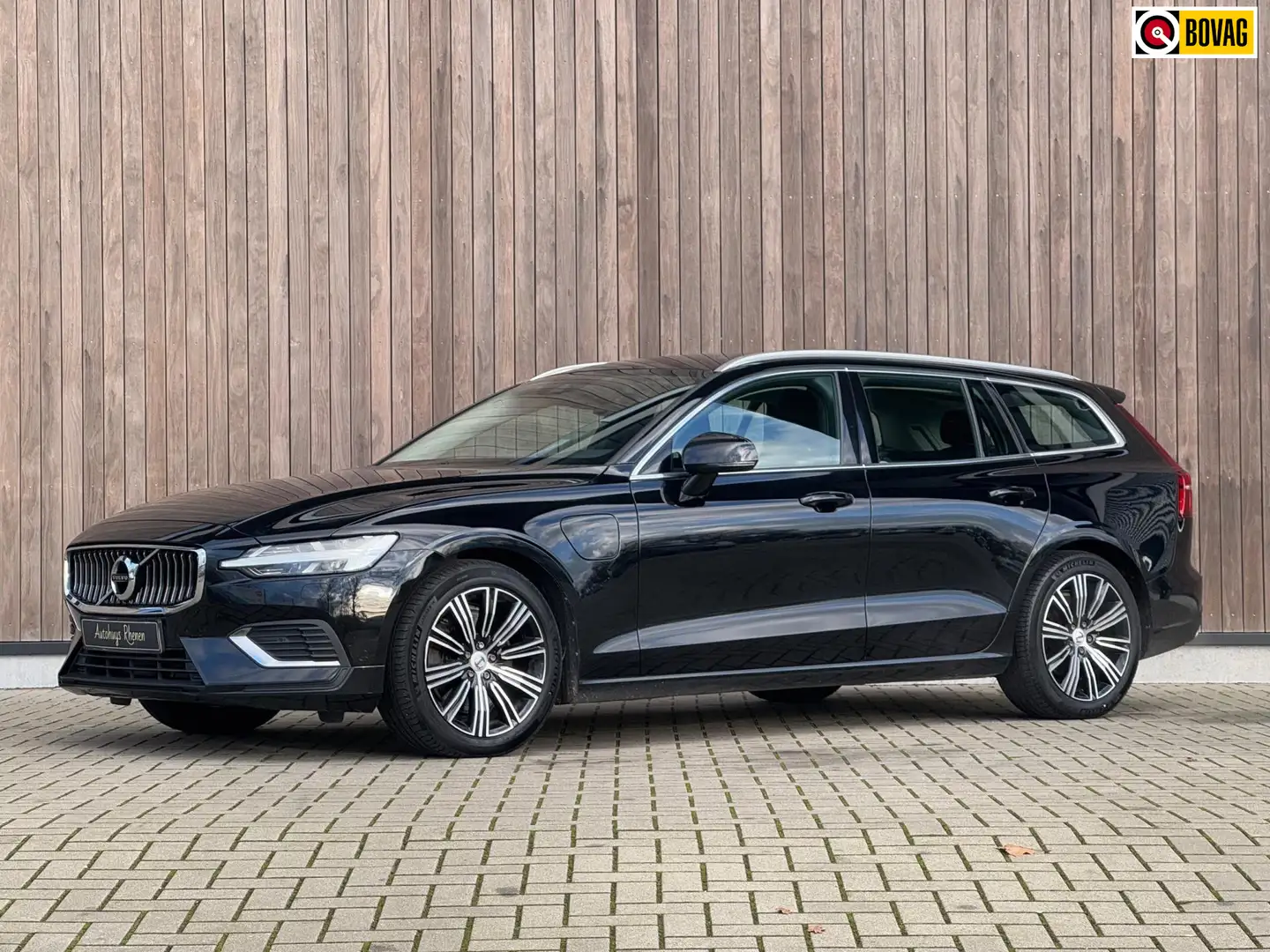 Volvo V60 2.0 T6 Recharge AWD Inscription / Trekhaak / Zwart - 1