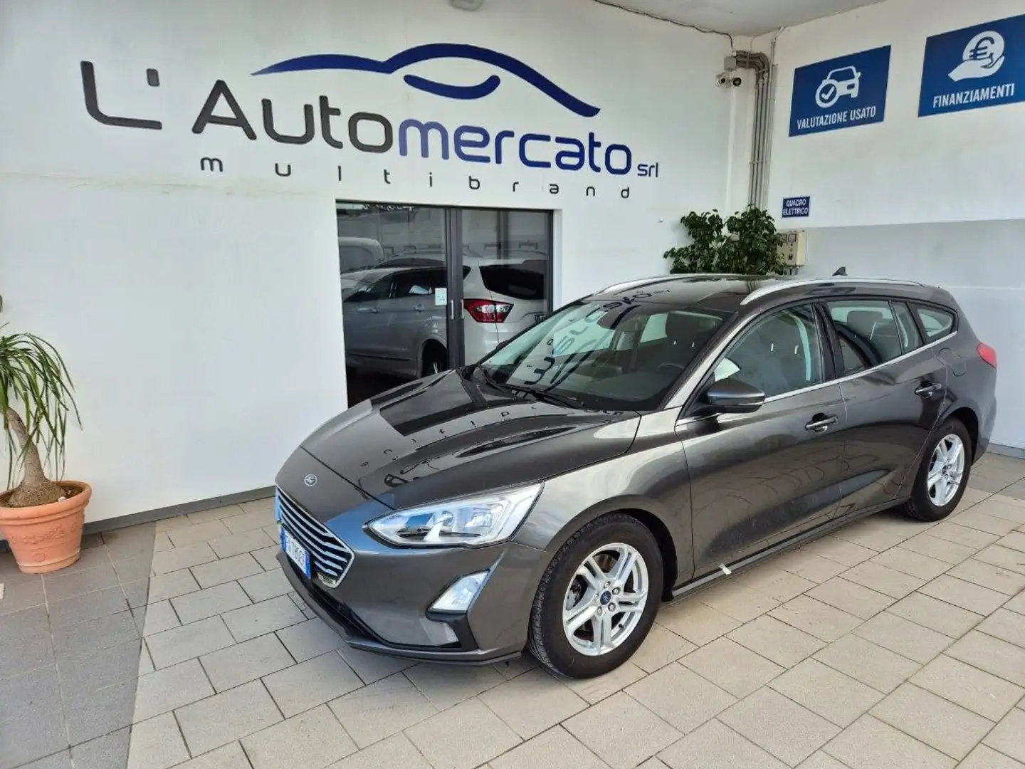 Ford Focus 1.5 EcoBlue 120 CV SW Business Gris - 1