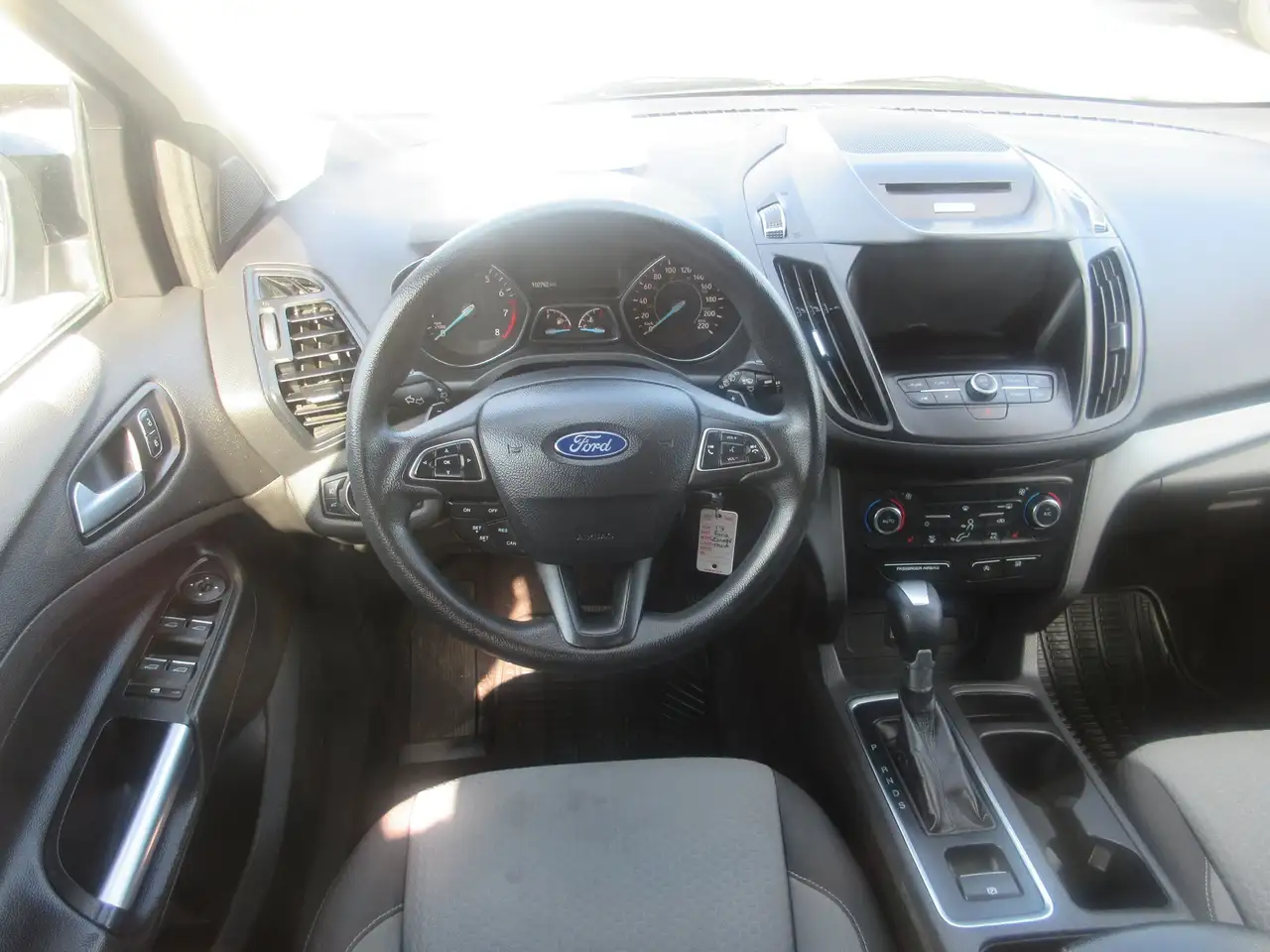 Ford Escape снимка Ford Escape