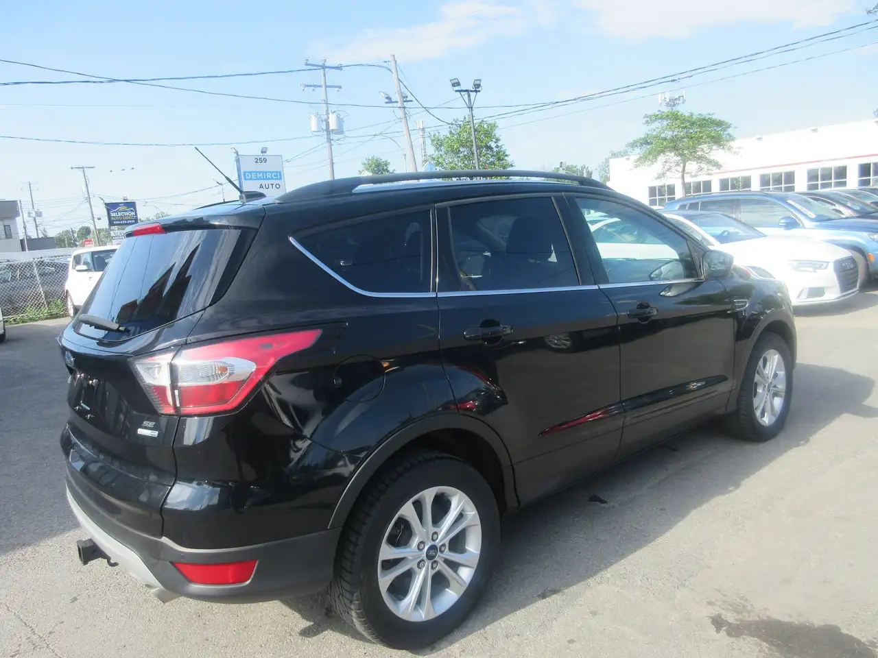 Ford Escape снимка Ford Escape