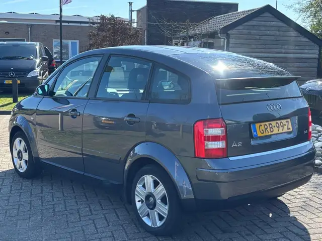 Audi A2 view 7