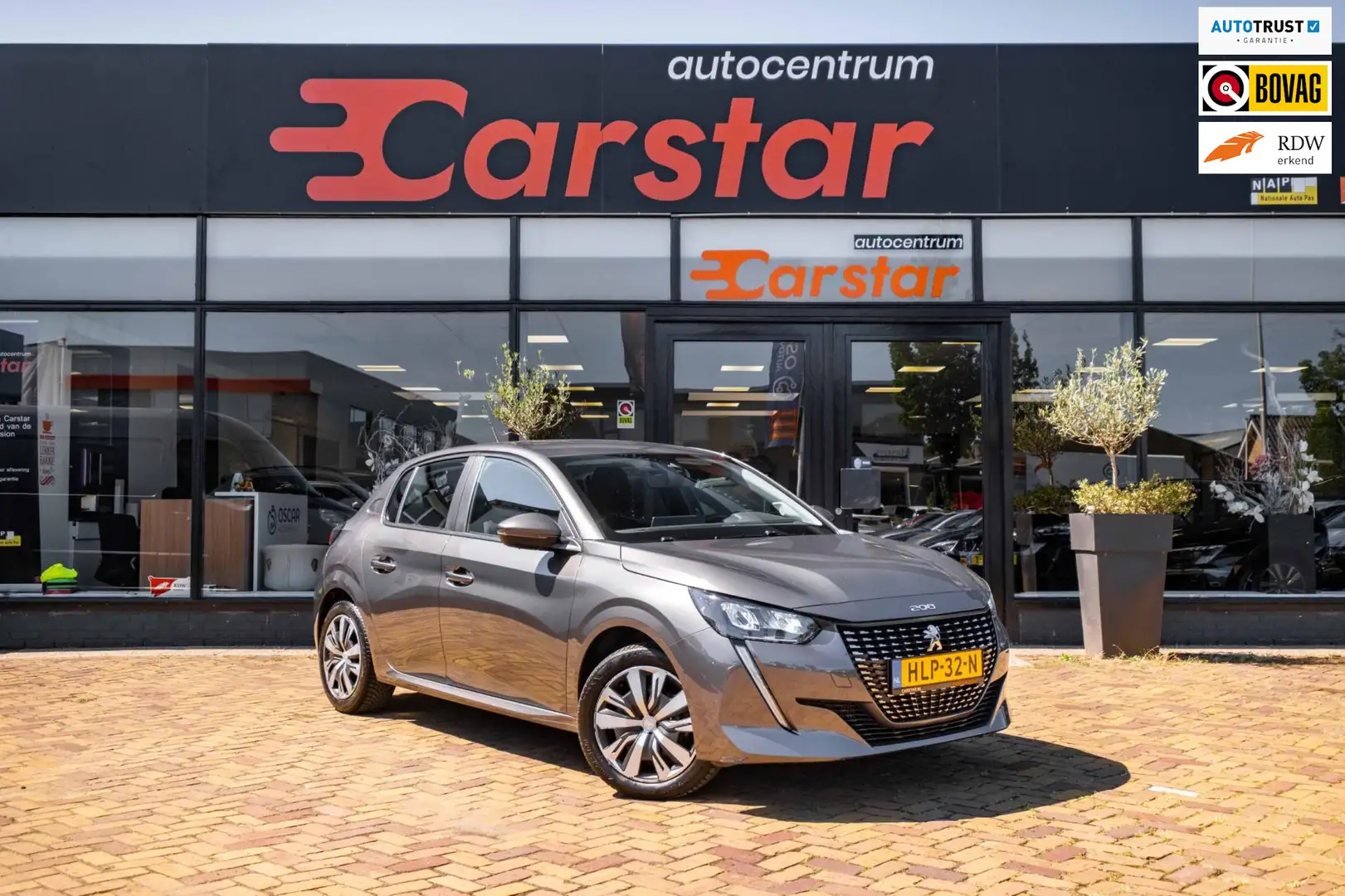 Peugeot 208 1.2 PureTech Active|Navi|Crusie|Camera Grau - 1
