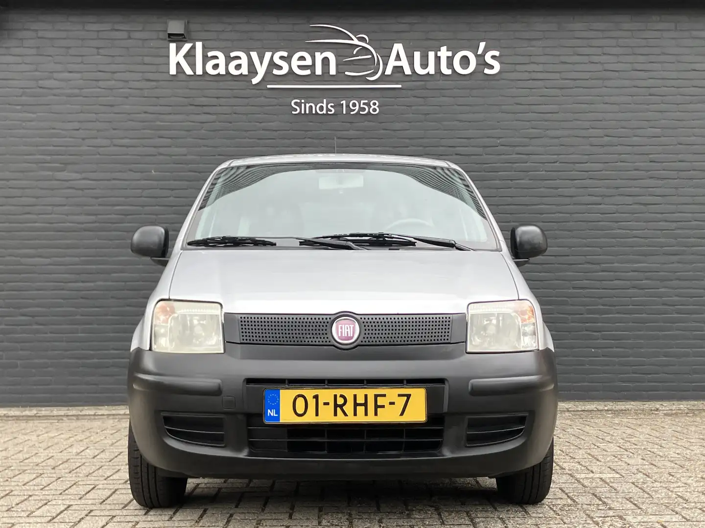 Fiat Panda 1.2 Actual | 2e eigenaar | radio cd/aux | airbags Grijs - 2