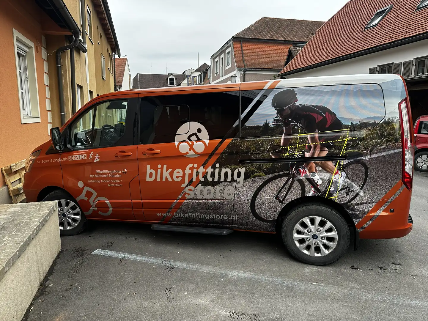 Ford Tourneo Tourneo Custom Titanium Orange - 1