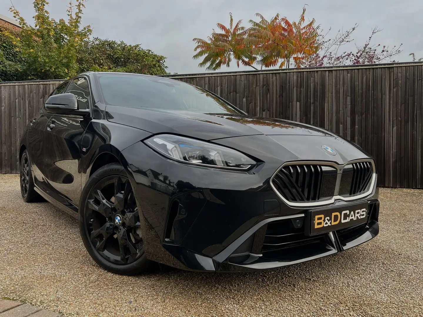 BMW 120 i Aut. M-SPORTS H.U.D./ZETELVERW./CAM./FULL-LED.. - 1