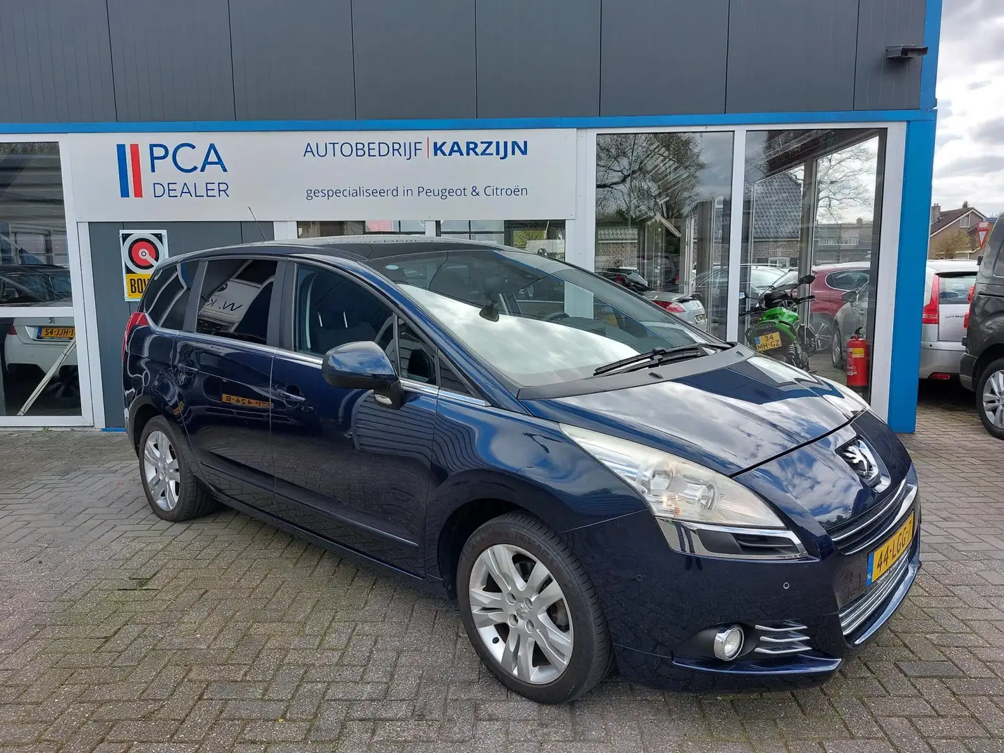 Peugeot 5008 1.6 THP ST Premiere 7p. Bleu - 2