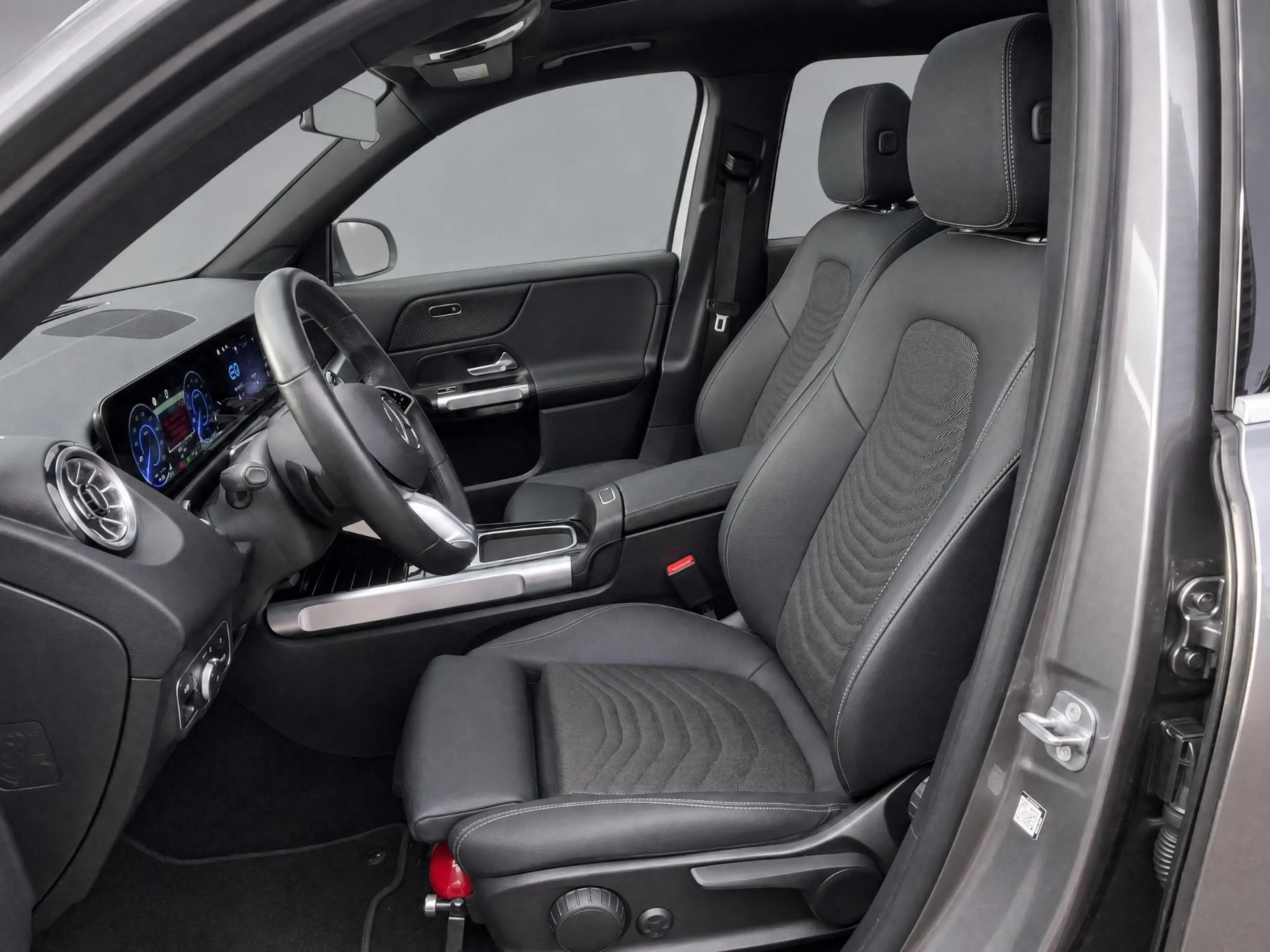 Mercedes-Benz EQB 250 250+ Business Solution AMG 7p. 71 kWh — photo 7