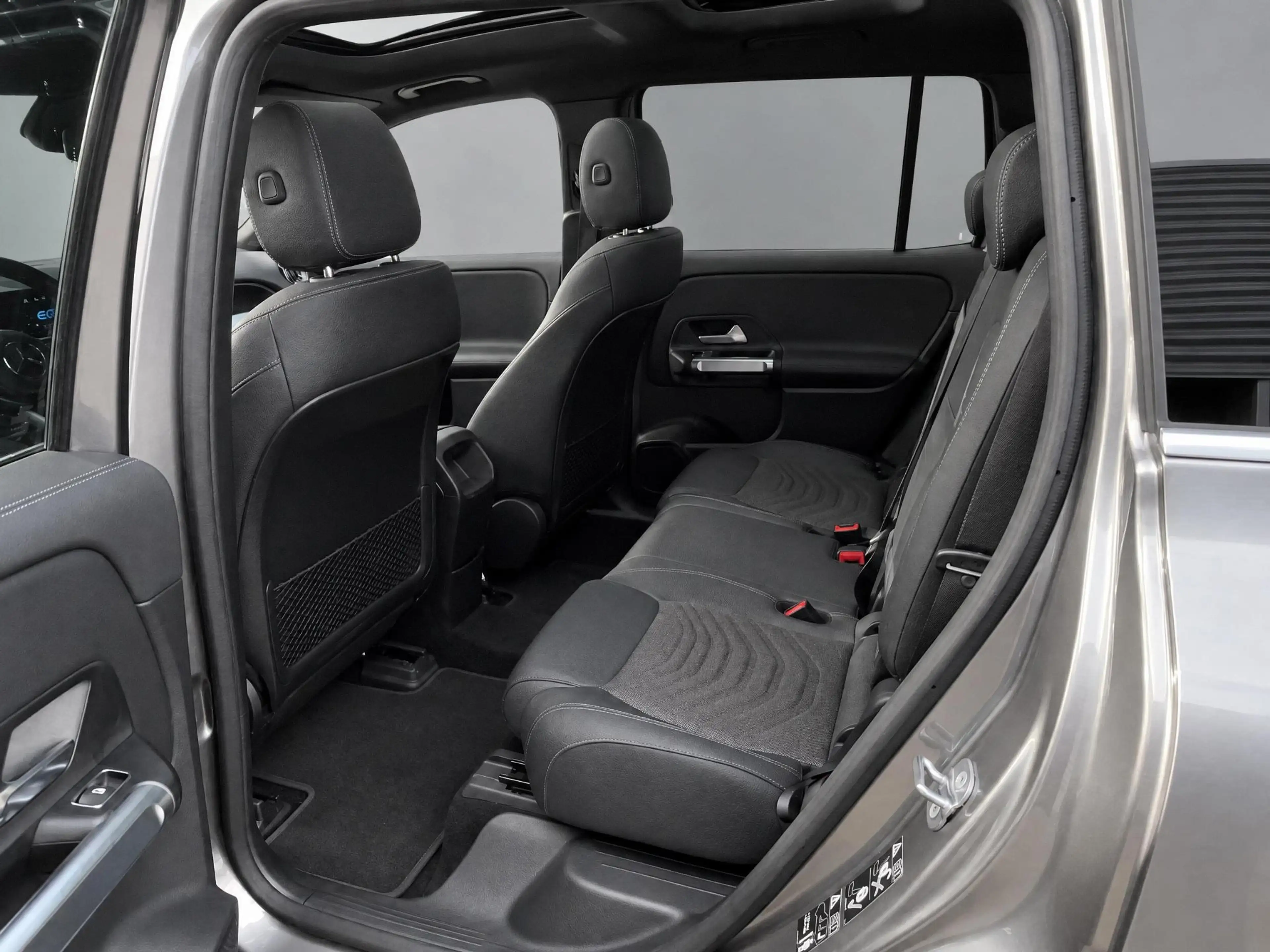 Mercedes-Benz EQB 250 250+ Business Solution AMG 7p. 71 kWh — photo 8