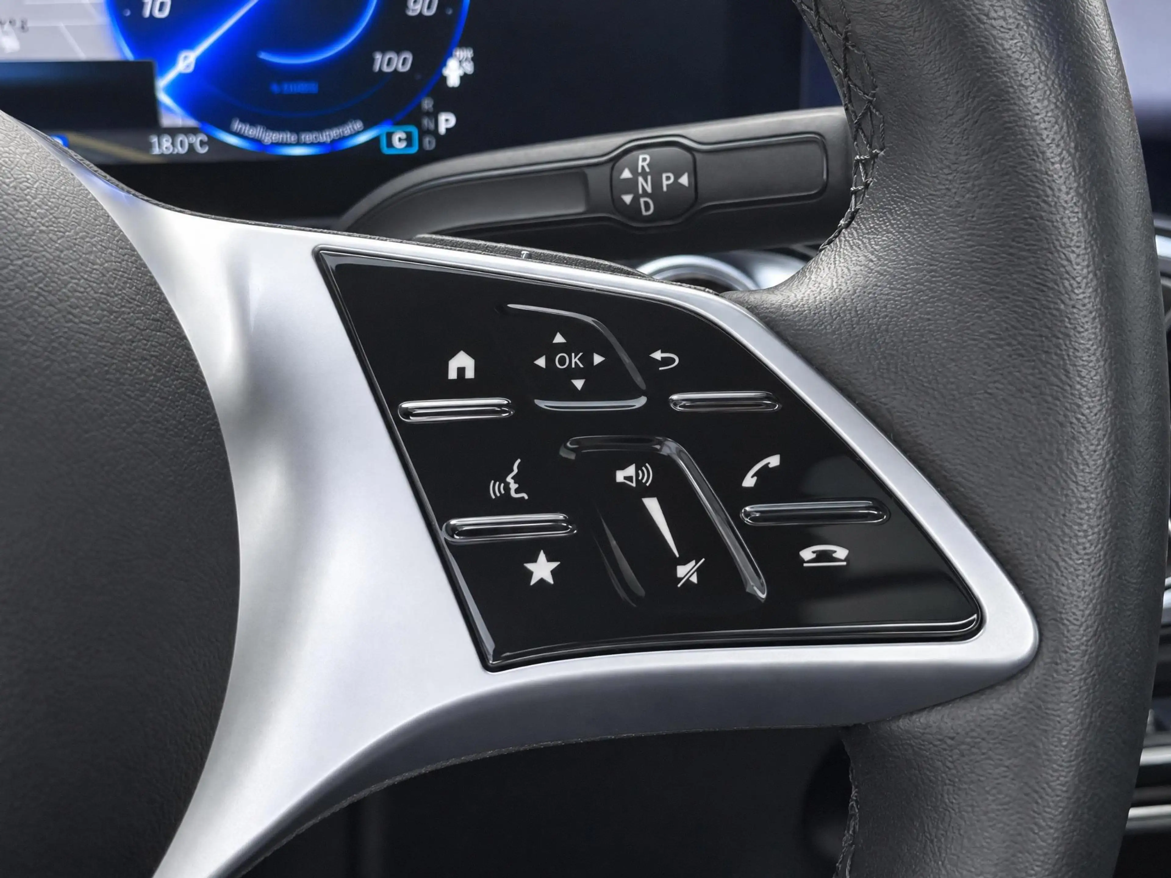 Mercedes-Benz EQB 250 250+ Business Solution AMG 7p. 71 kWh — photo 12