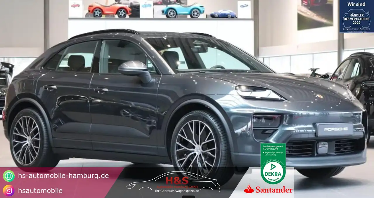 Porsche Macan Electric 4