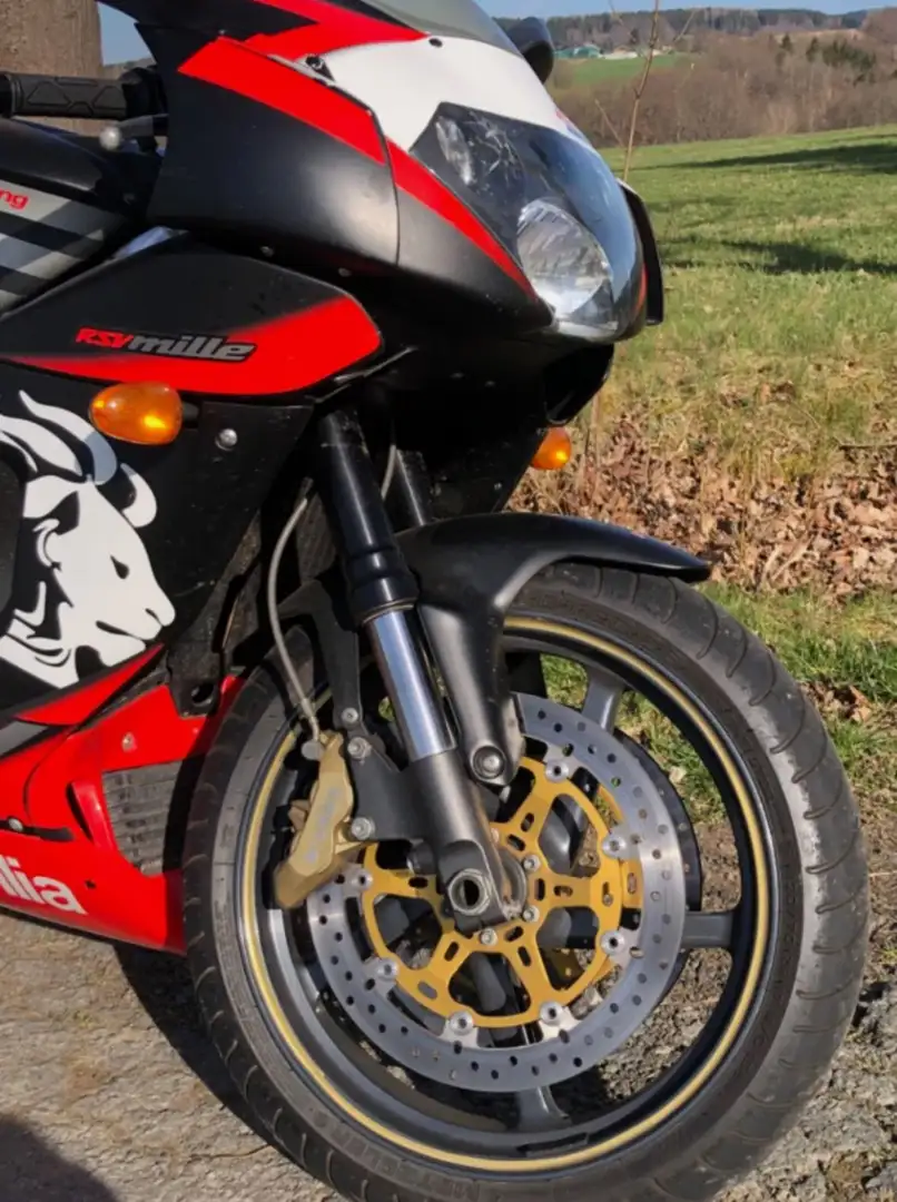 Aprilia RSV Mille Roşu - 1
