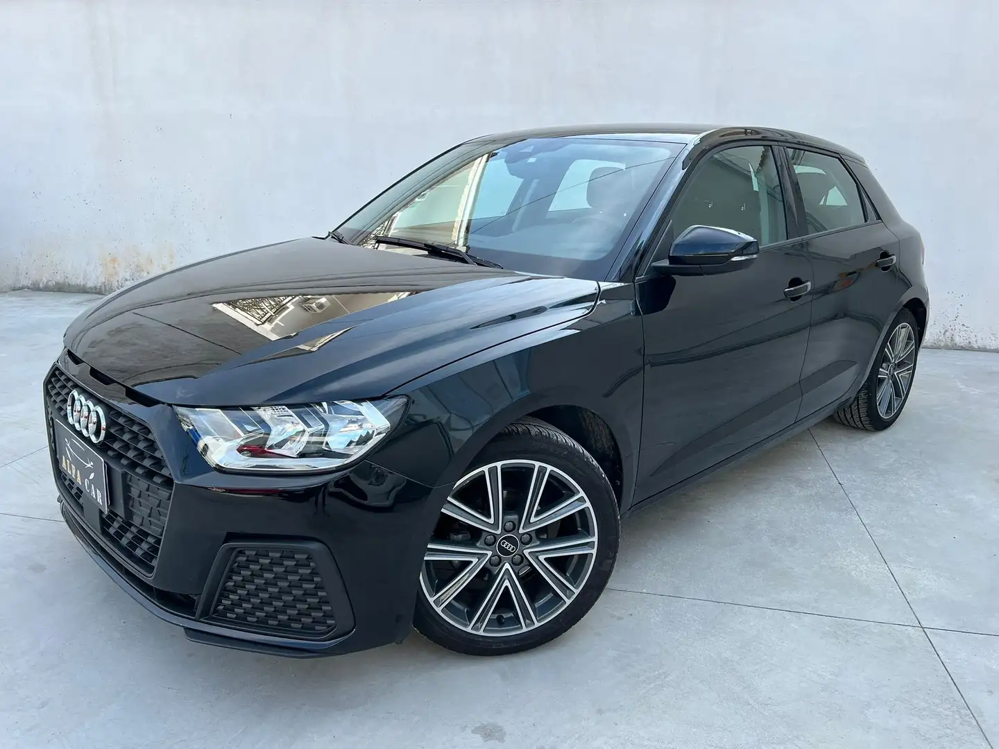 Audi A1 Sportback 25 1.0 tfsi Admired 2021 Negro - 1