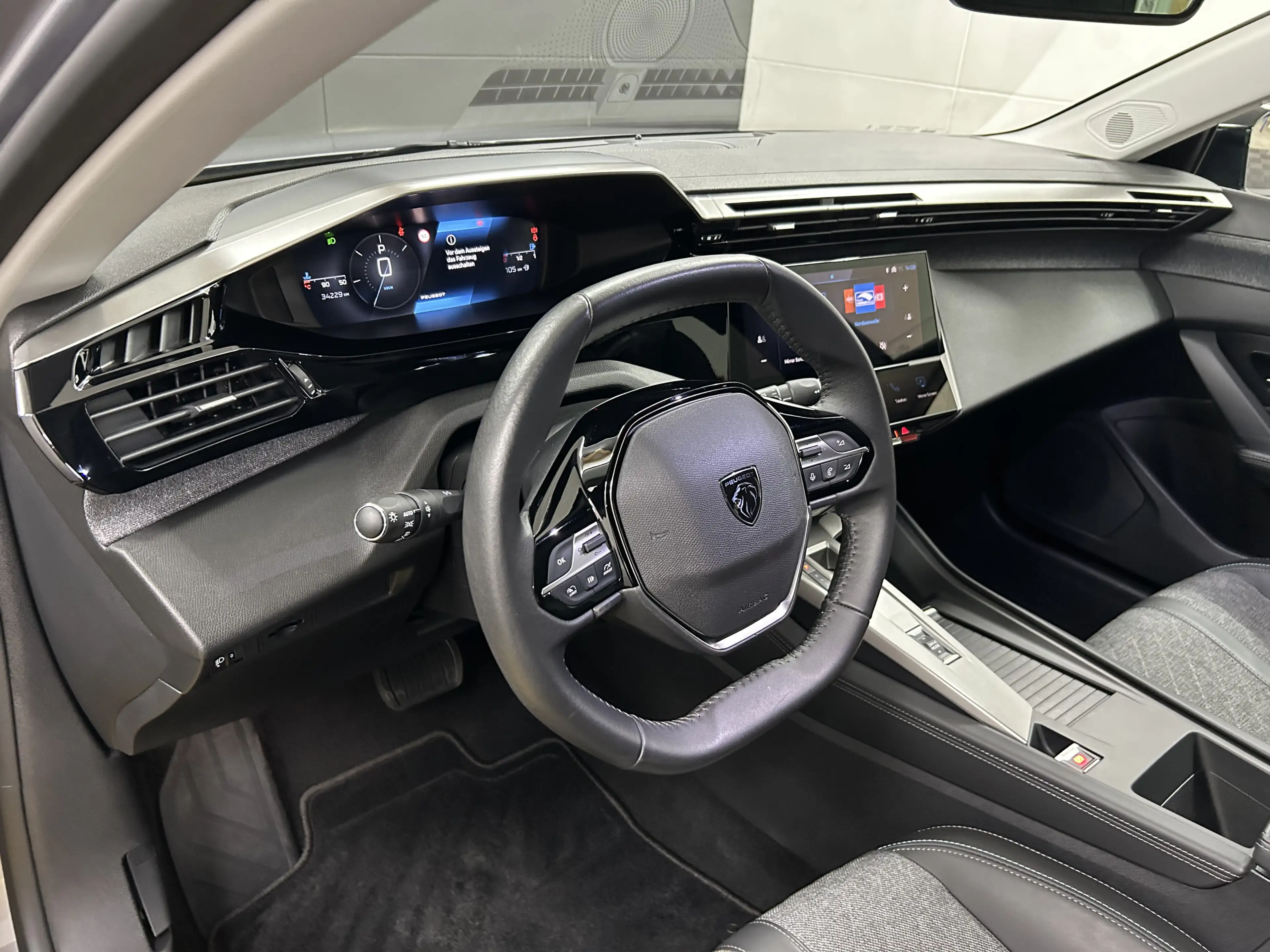 Peugeot 408 Hybrid 136 Allure+ACC+360*+LED+DAB+CarPlay — photo 8
