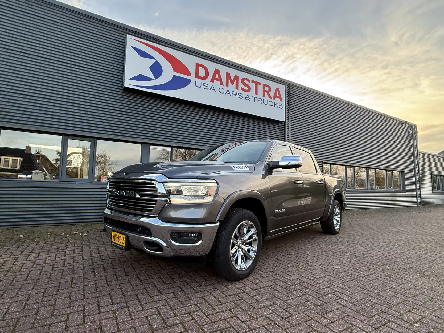 Dodge RAM 1500 5.7 V8 4x4 Crew Cab Laramie 6 persoons - 1
