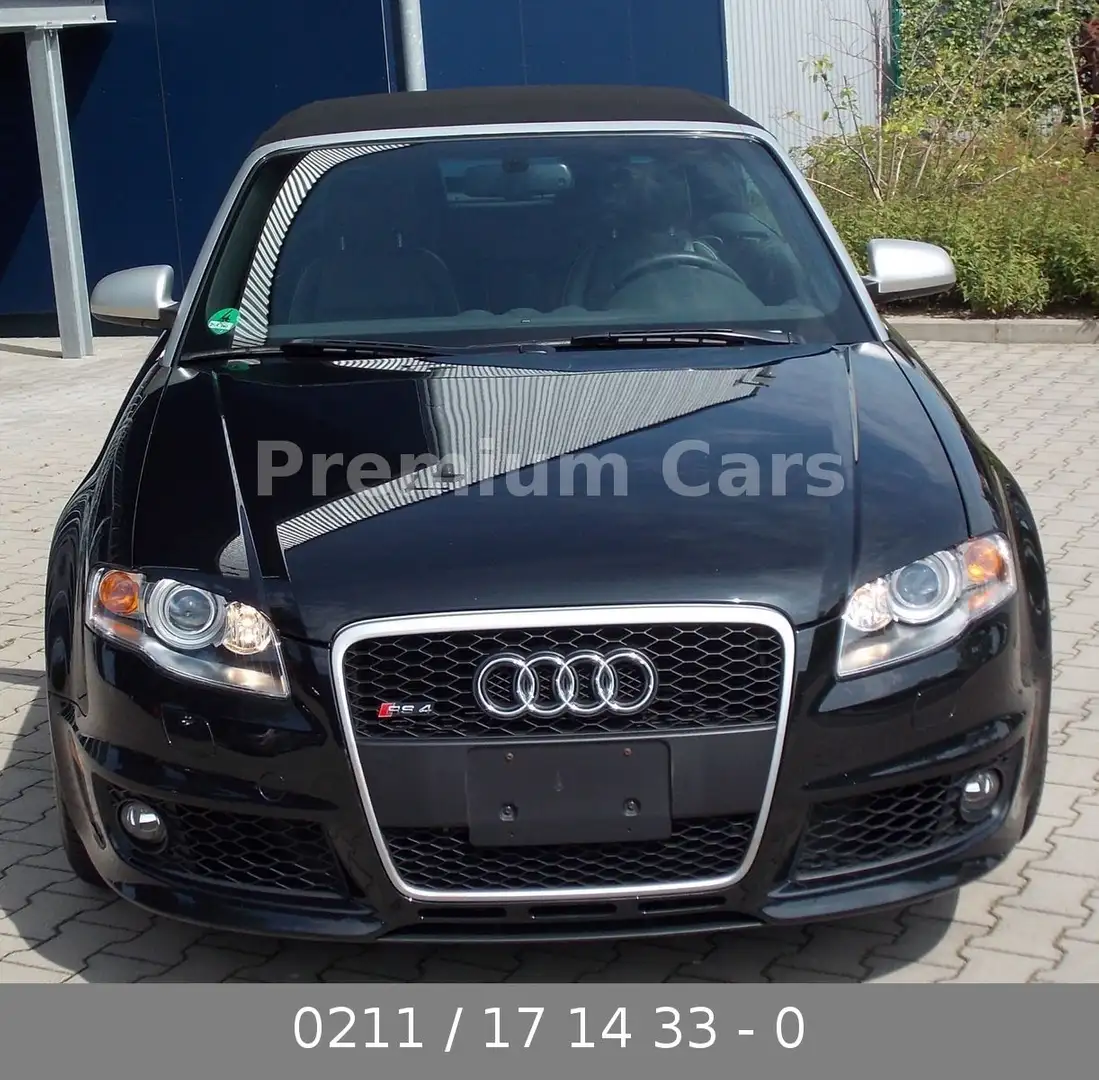 Audi RS4 4.2 quattro Cabriolet/ 1. Hand/ Carbon Schwarz - 2