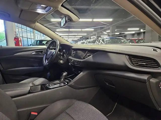 Opel Insignia view 10