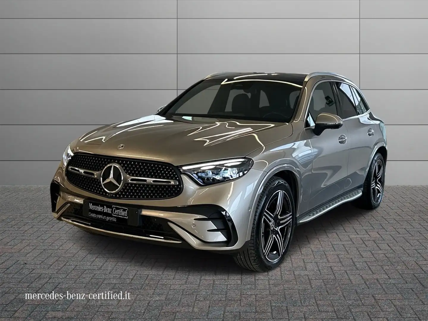 Mercedes-Benz GLC 220 220 d AMG Premium 4matic auto Zilver - 1