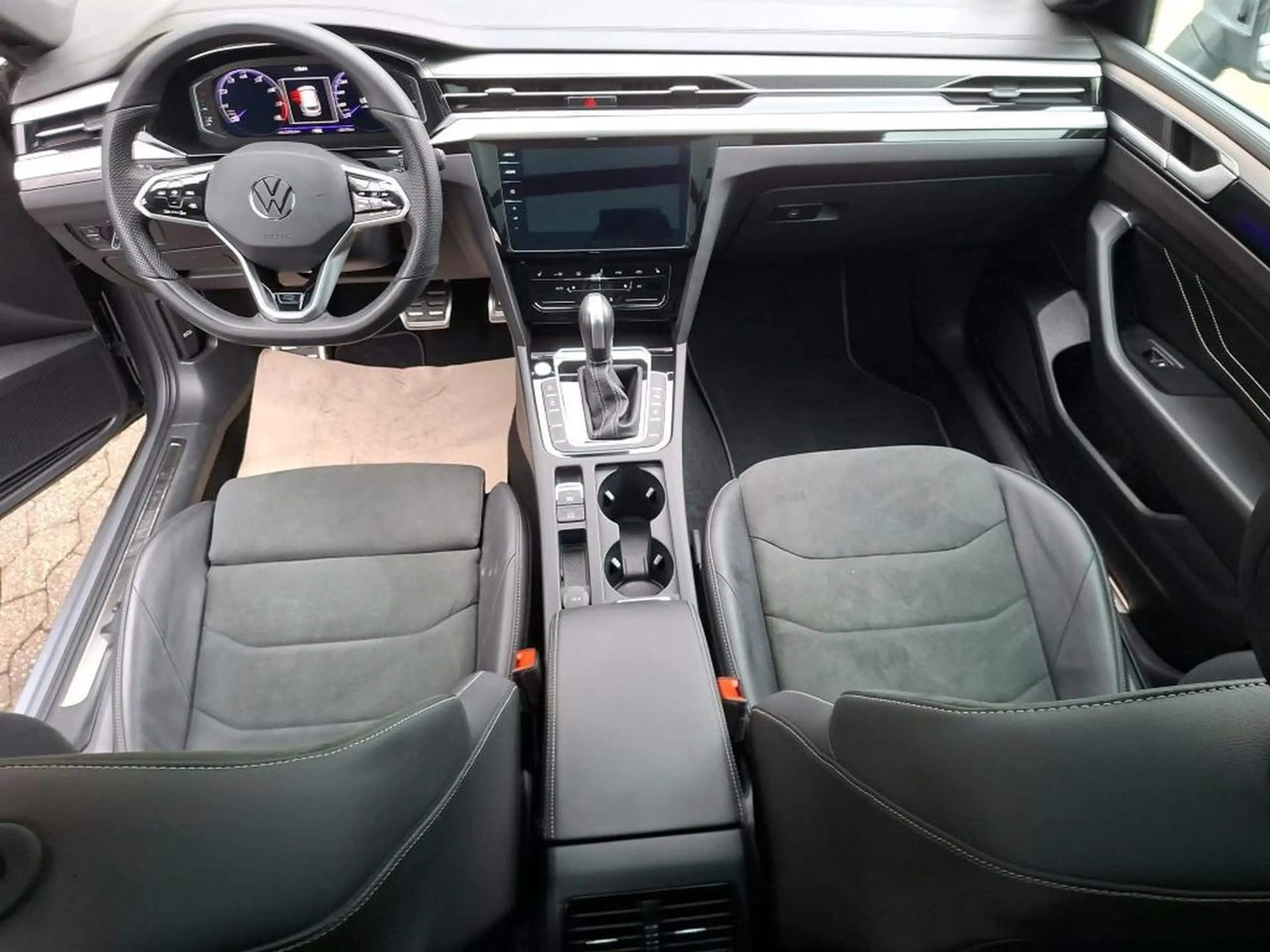 Volkswagen Arteon SB R-Line Matrix 360° HZ Standheiz — photo 8