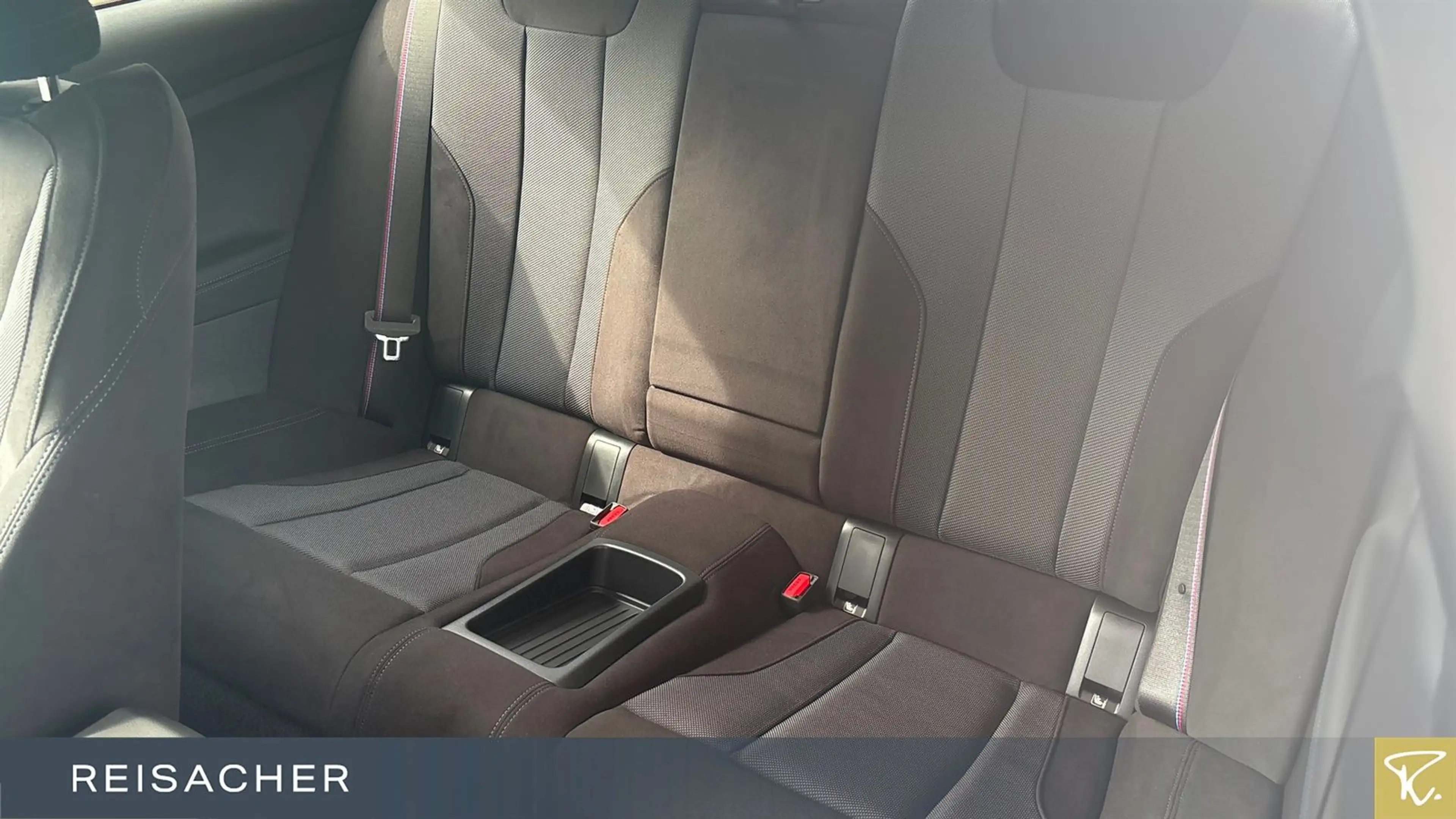 BMW 240 A xDrive Coupé M-Sport PRO,LCProf,HUD — photo 8