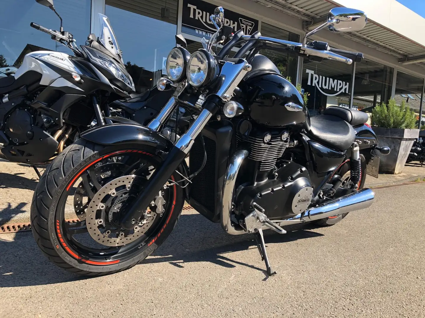 Triumph Thunderbird Storm Black - 1