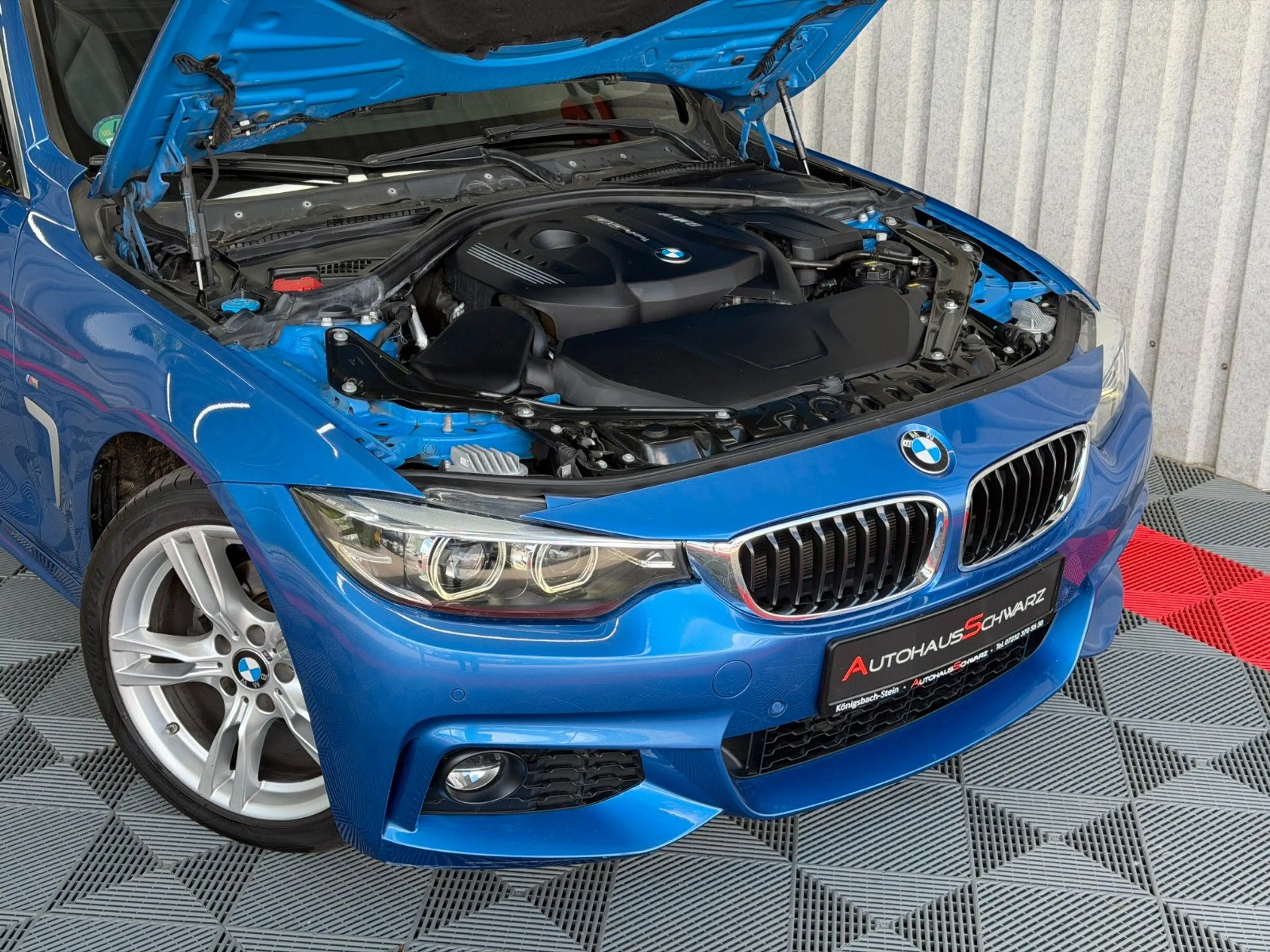 BMW 420 i Cabrio M Paket LED Leder Tempo Navi SHZ — photo 9