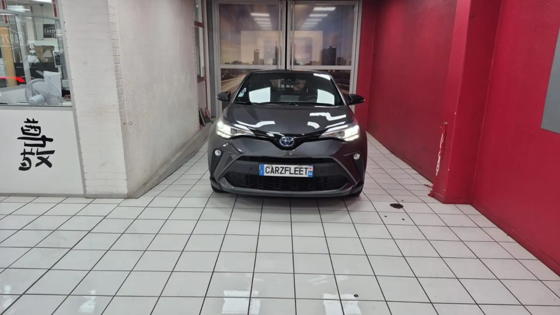 Toyota C-HR SUV 122cv HYBRIDE DYNAMIC BUSINESS/1 ERE MAIN/TVA RECUP Gris - 2