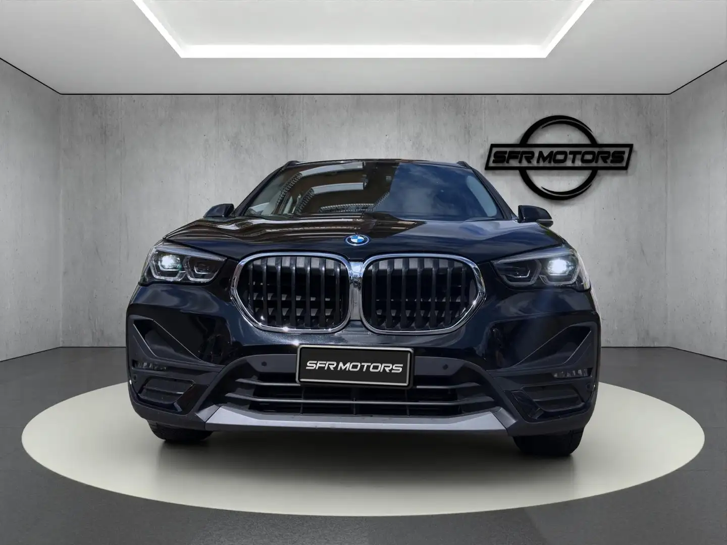 BMW X1 Business Advantage xdrive25e - PROMO/IVA ESP Zwart - 2