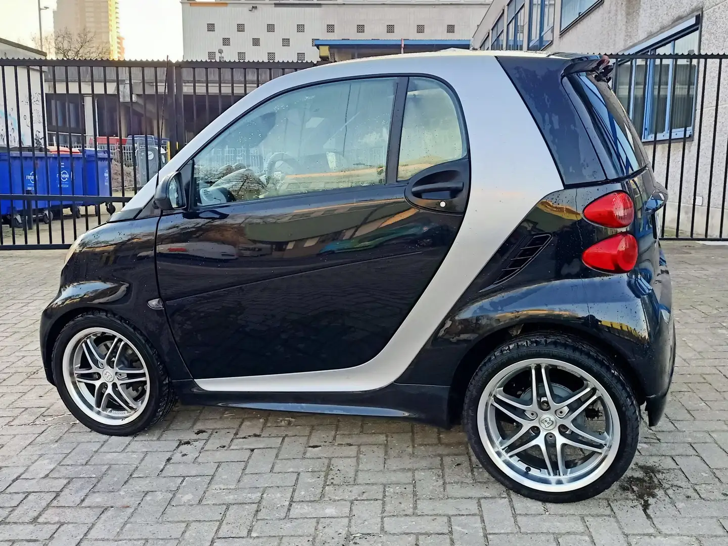 smart brabus Softouch Xclusive crna - 1