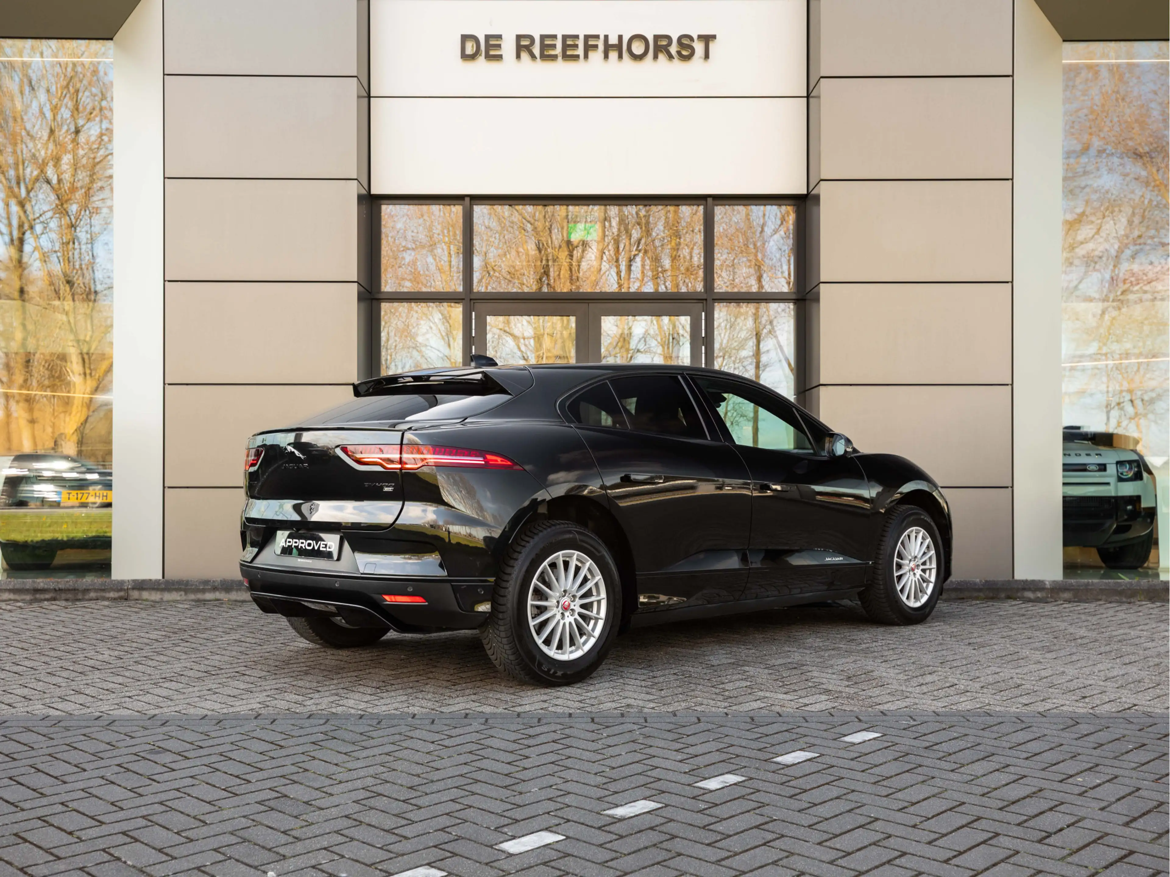 Jaguar I-Pace EV400 S 90 kWh | Panoramadak | 3-fase laden | Blac — photo 2
