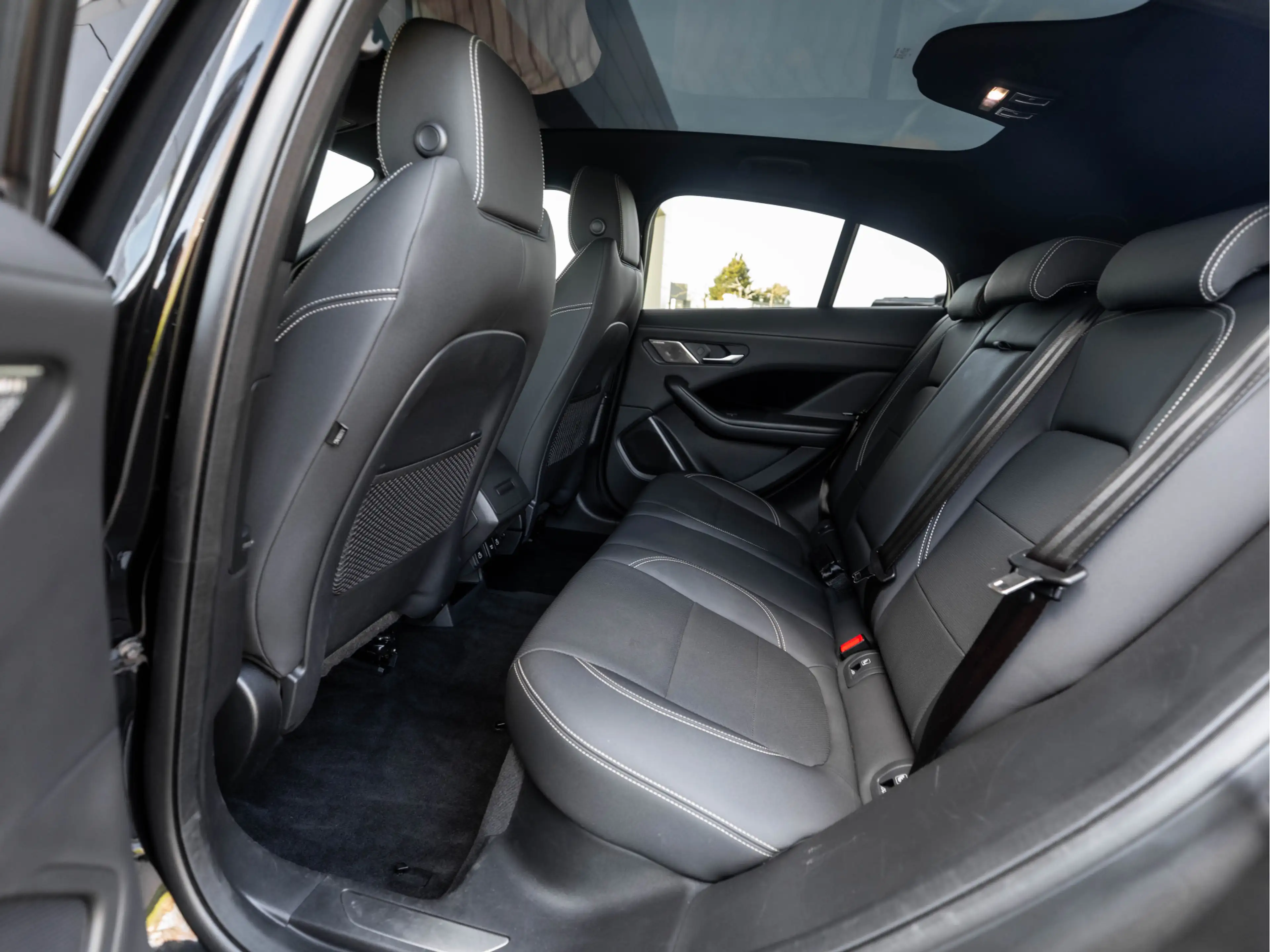 Jaguar I-Pace EV400 S 90 kWh | Panoramadak | 3-fase laden | Blac — photo 5