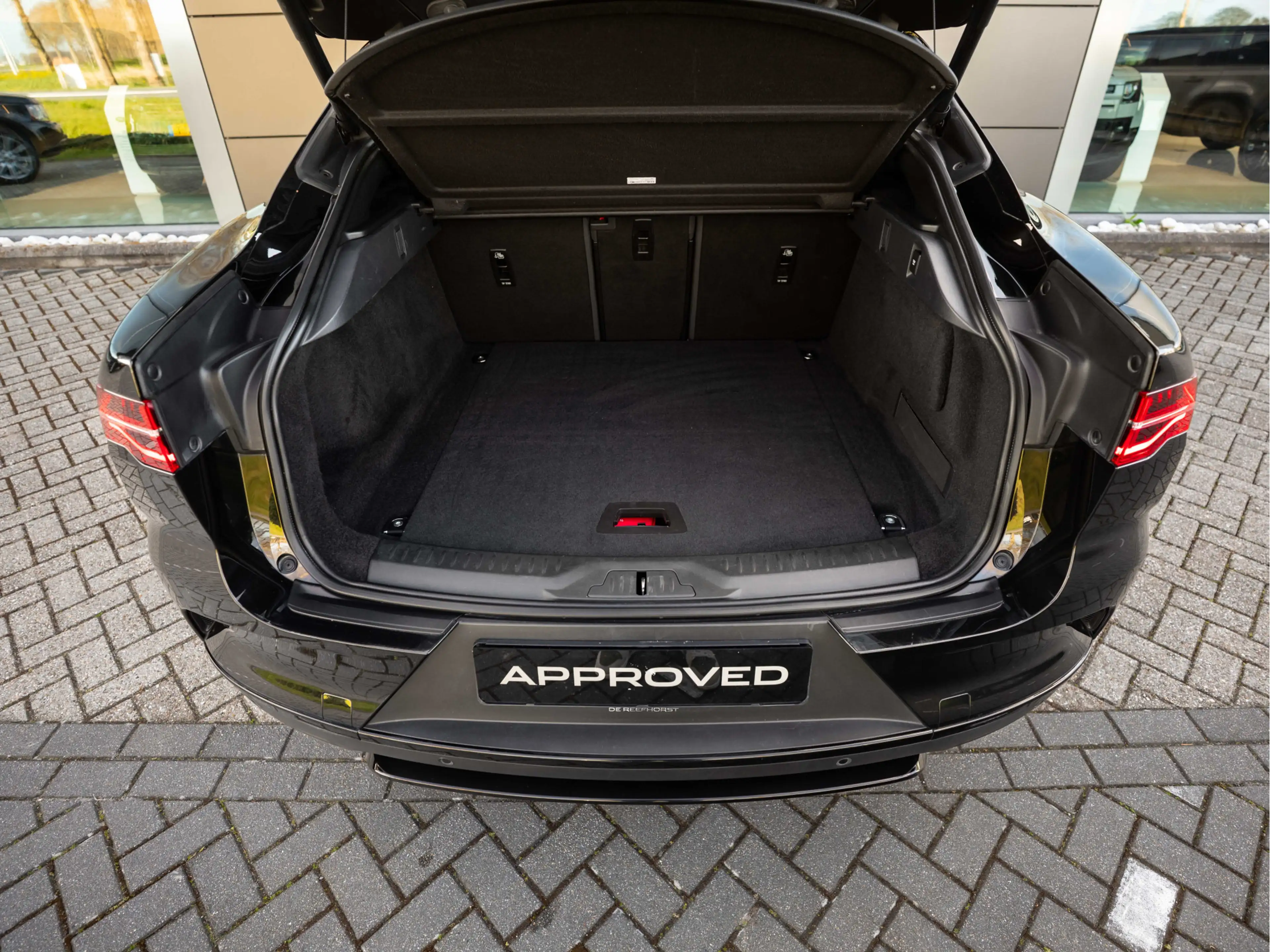 Jaguar I-Pace EV400 S 90 kWh | Panoramadak | 3-fase laden | Blac — photo 30