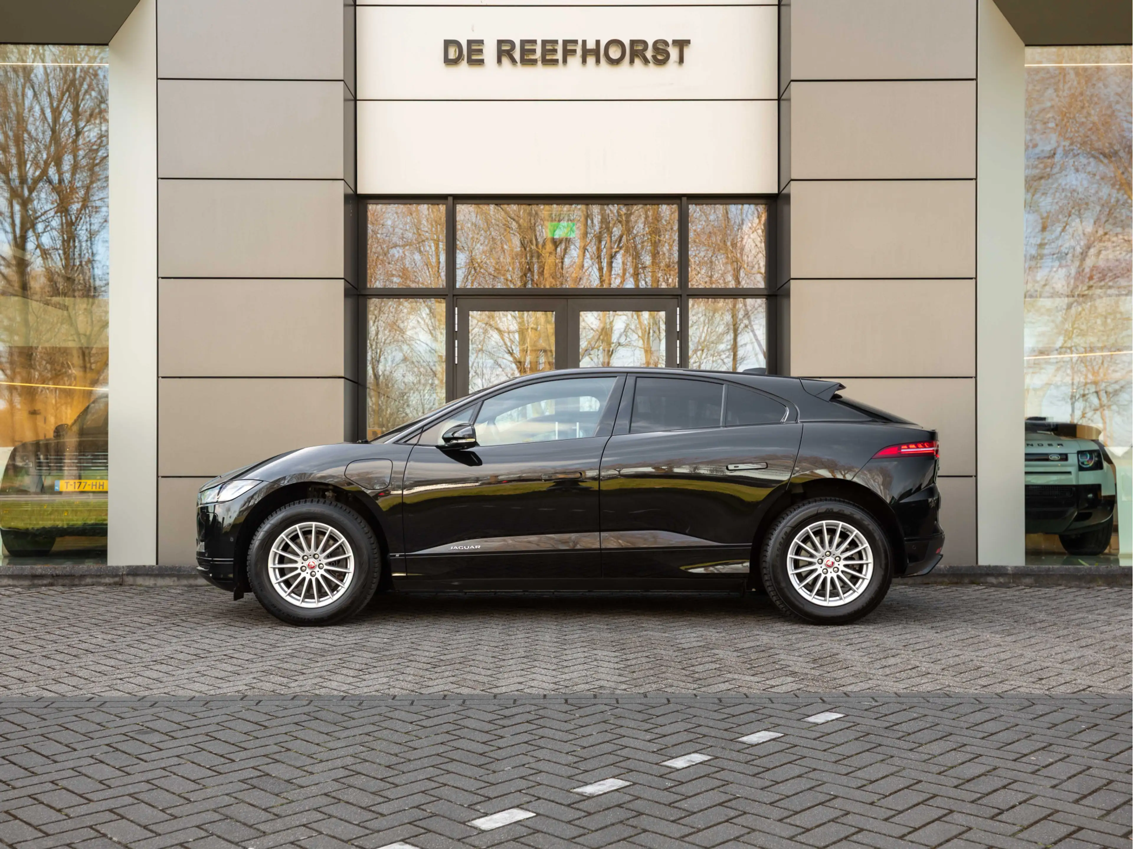 Jaguar I-Pace EV400 S 90 kWh | Panoramadak | 3-fase laden | Blac — photo 8