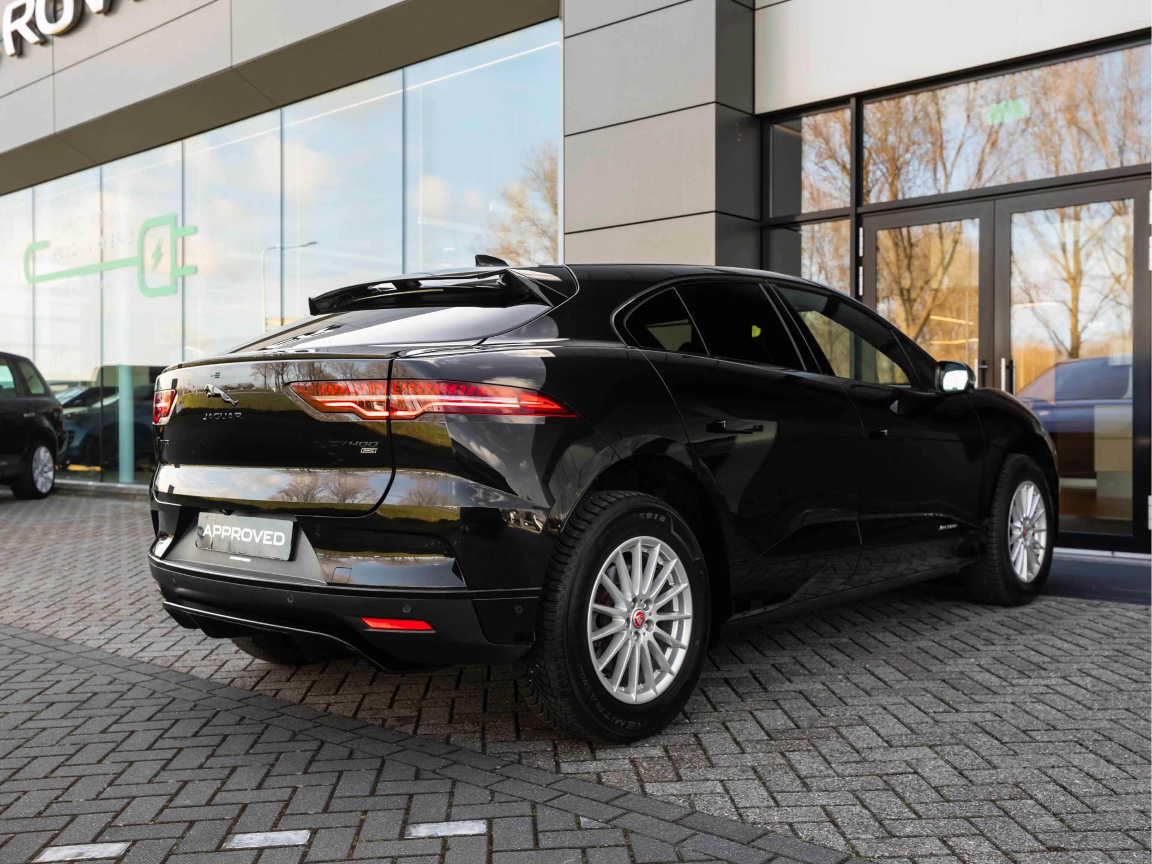 Jaguar I-Pace EV400 S 90 kWh | Panoramadak | 3-fase laden | Blac — photo 26