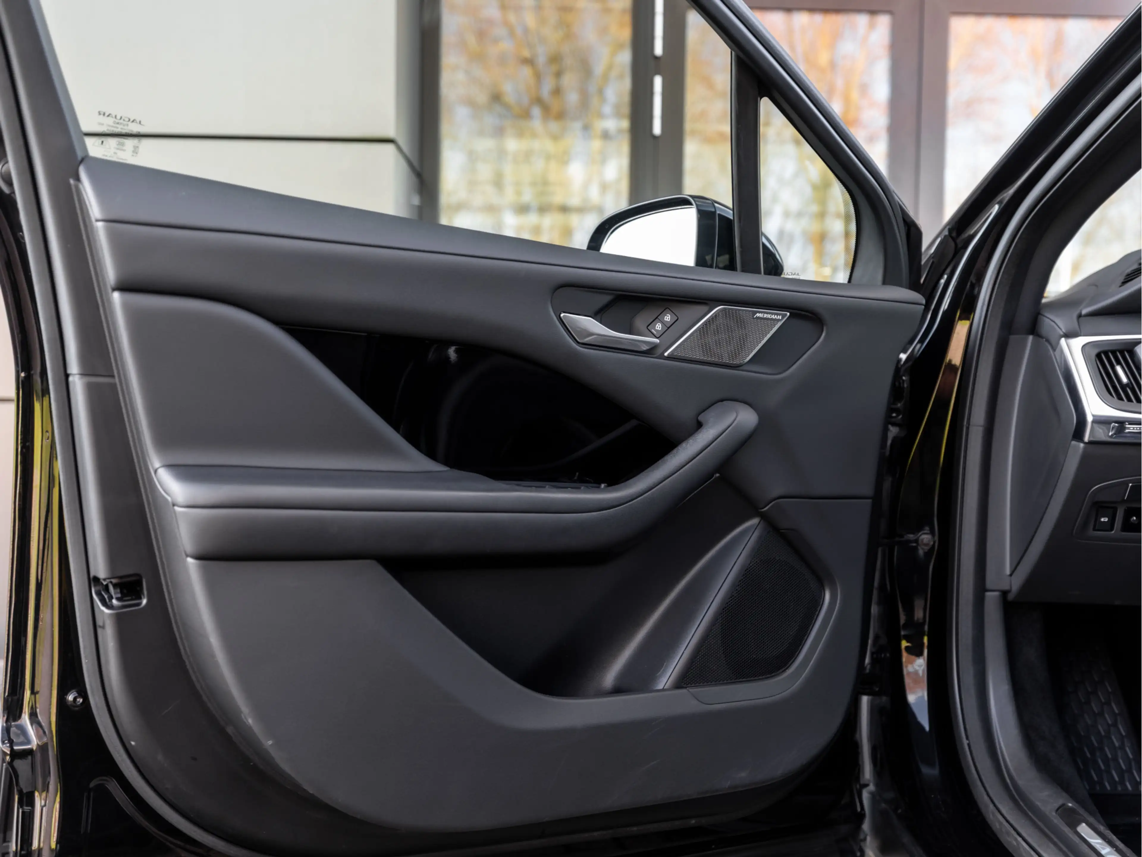 Jaguar I-Pace EV400 S 90 kWh | Panoramadak | 3-fase laden | Blac — photo 33