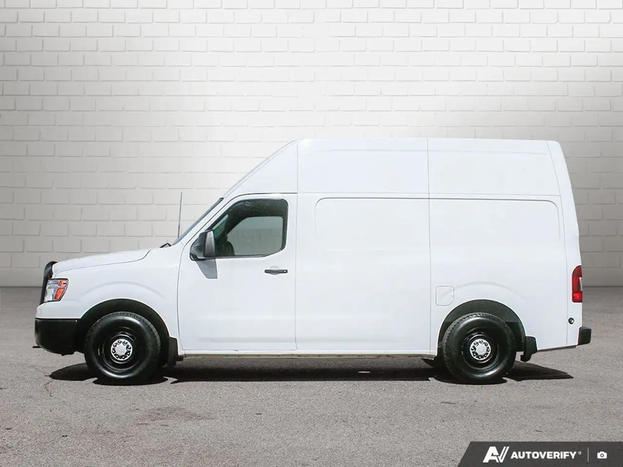 Nissan NV Cargo снимка Nissan NV Cargo