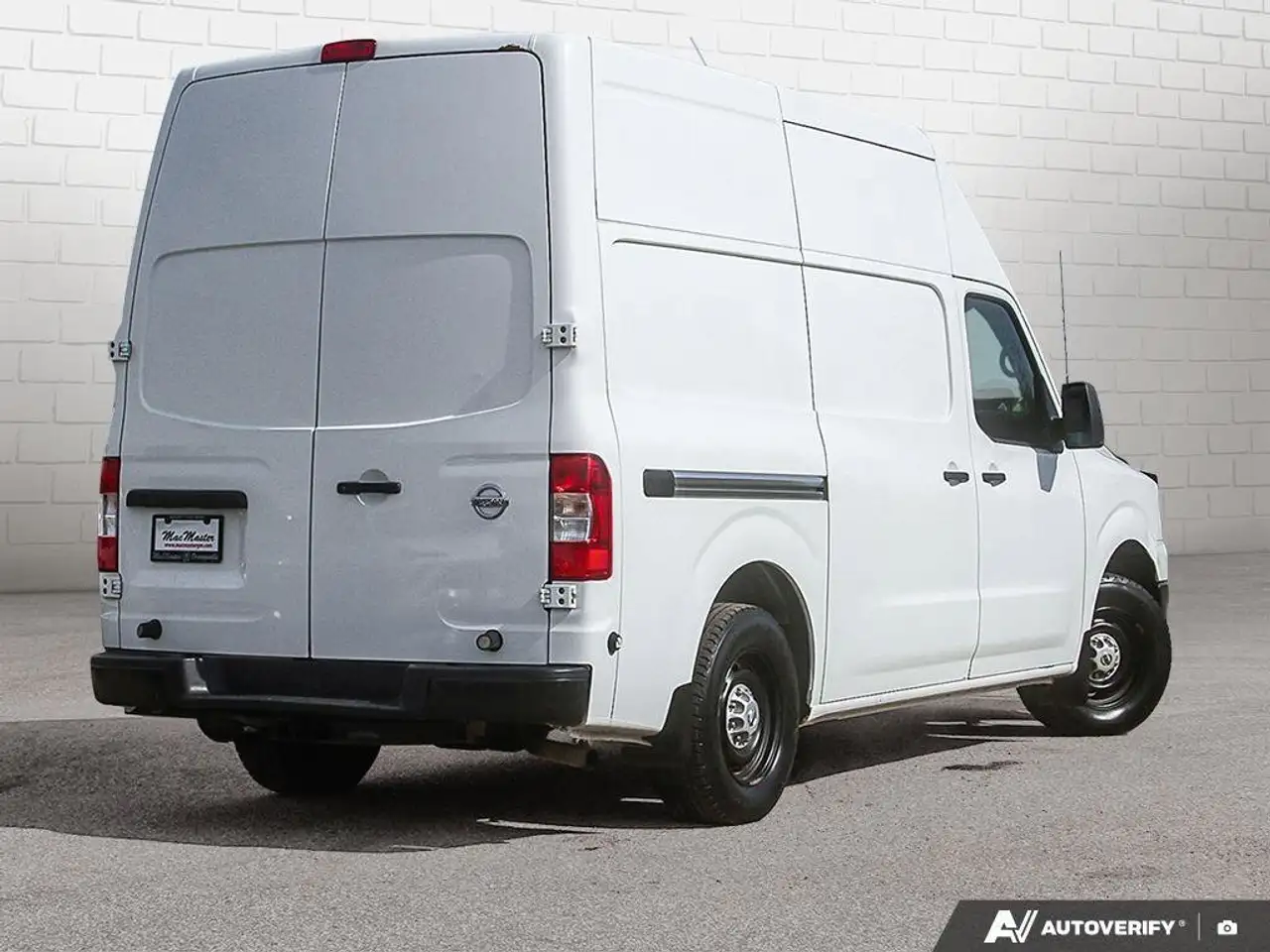 Nissan NV Cargo снимка Nissan NV Cargo