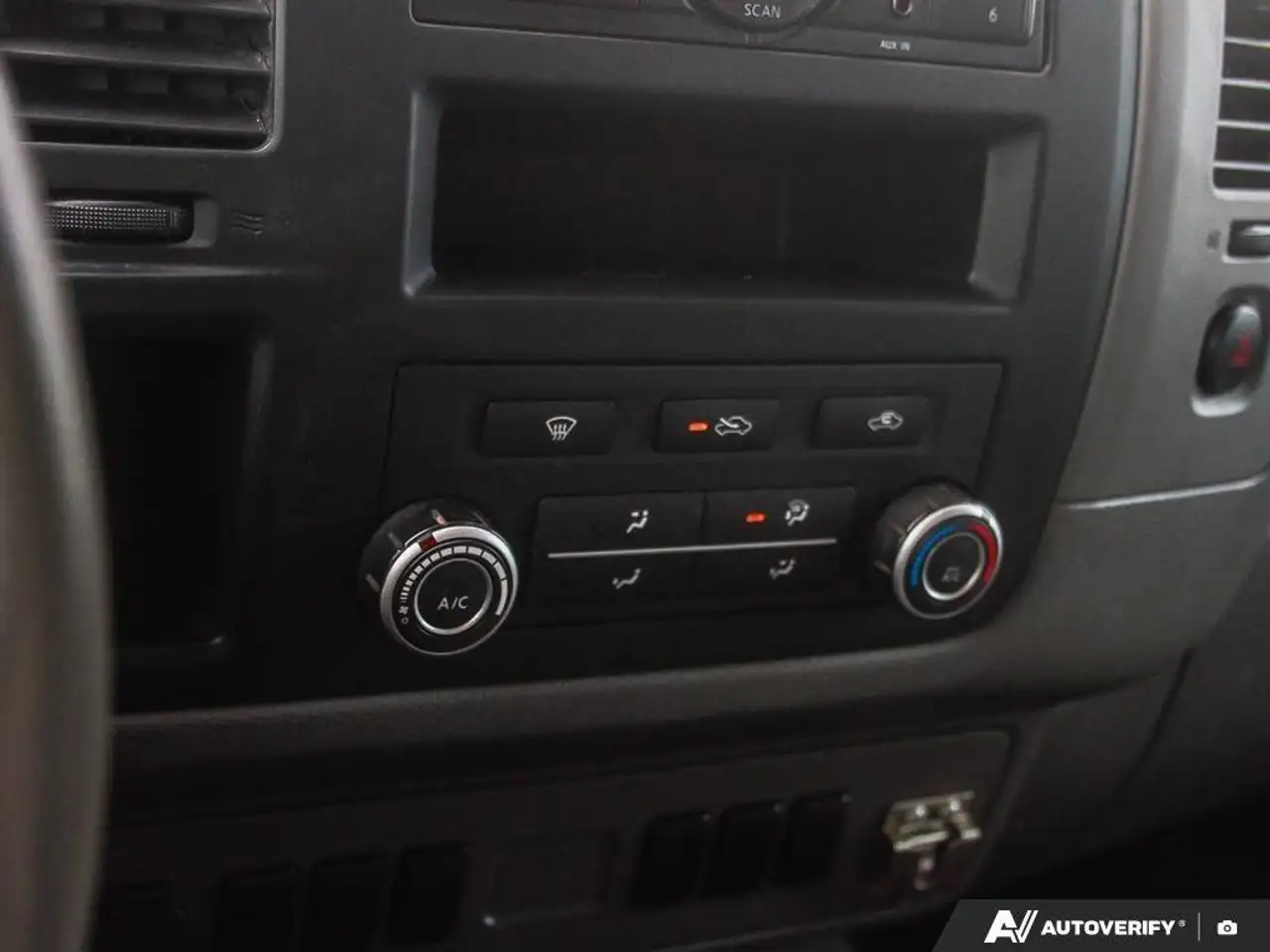 Nissan NV Cargo снимка Nissan NV Cargo