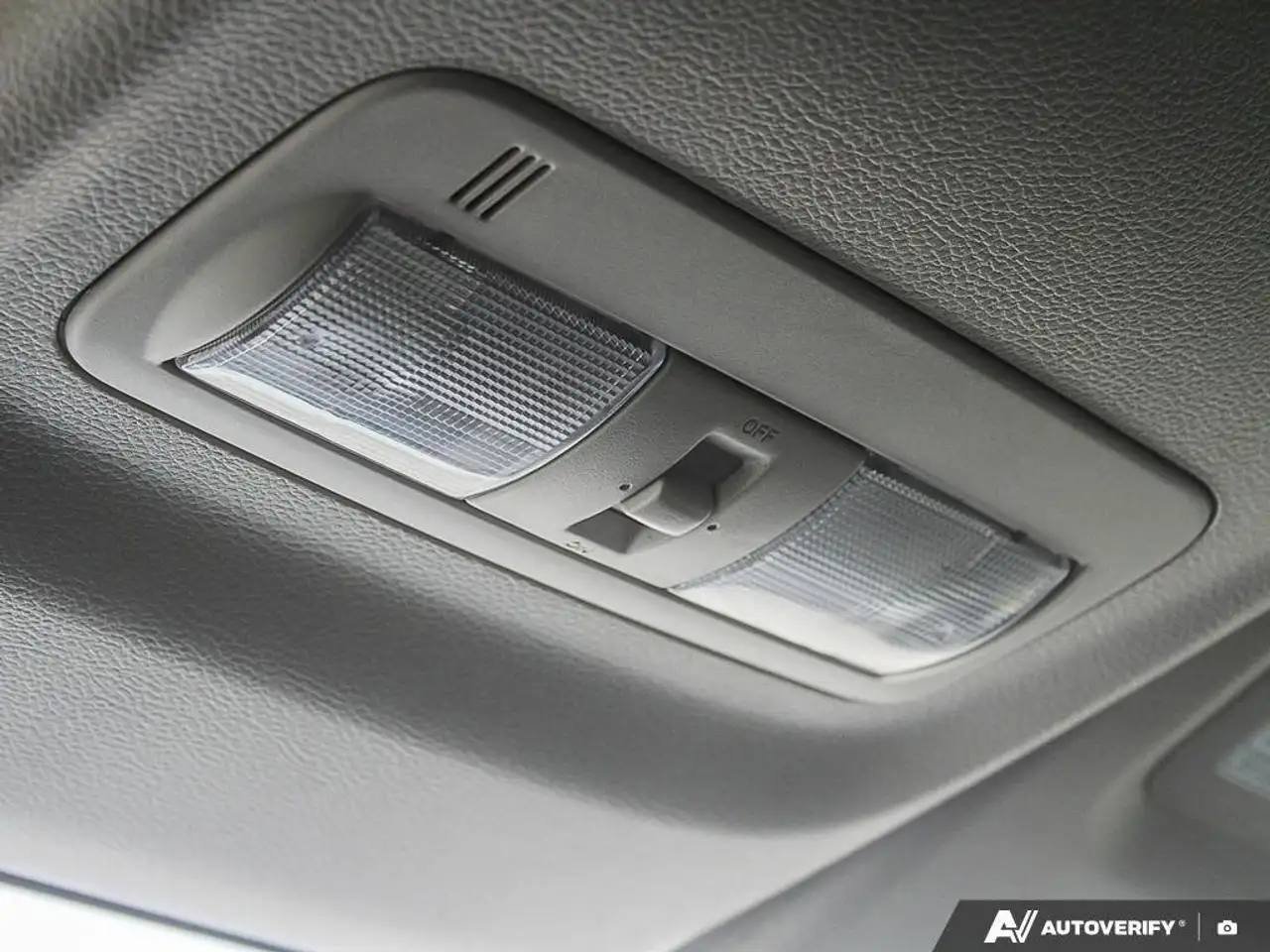 Nissan NV Cargo снимка Nissan NV Cargo