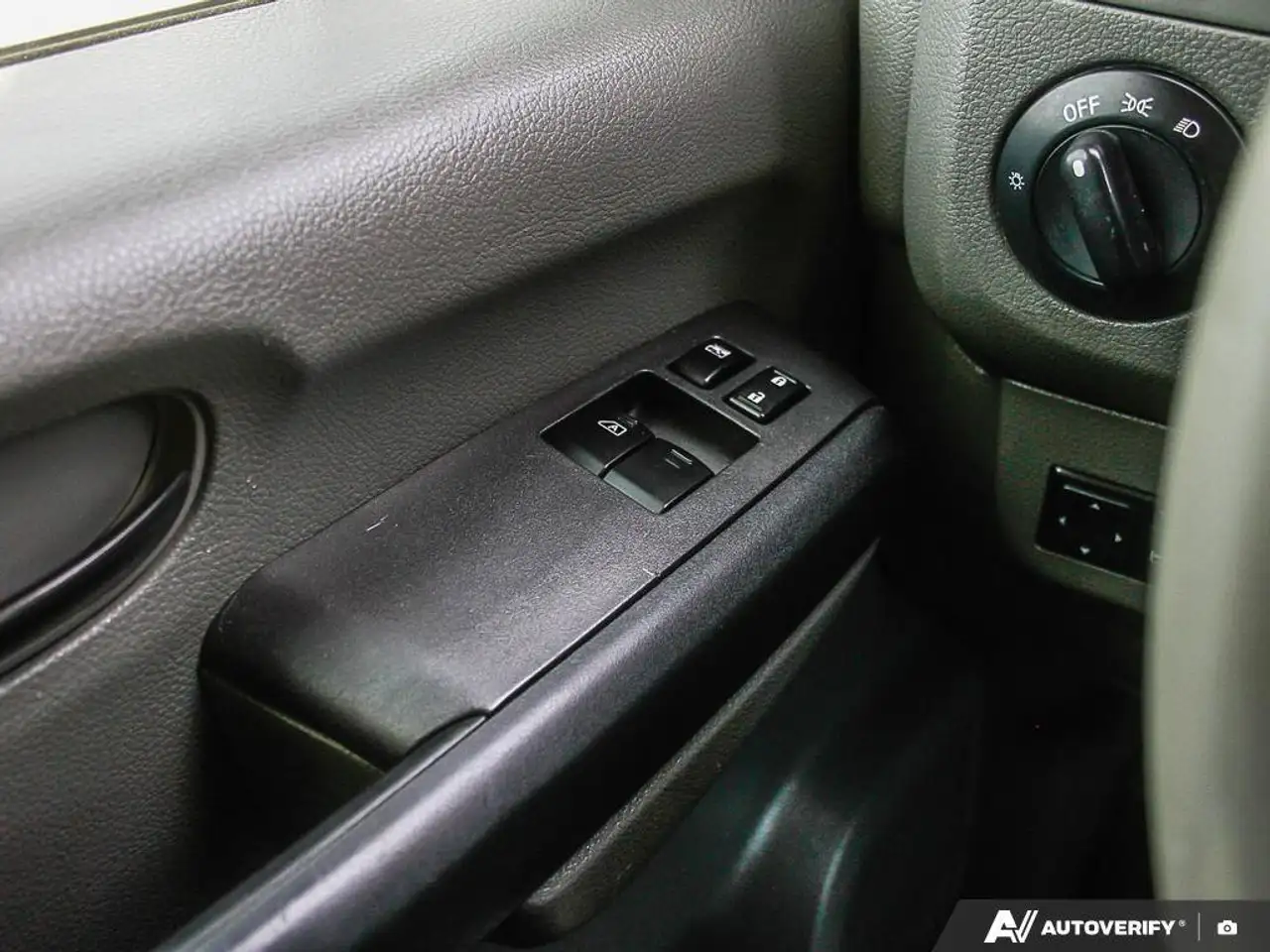 Nissan NV Cargo снимка Nissan NV Cargo