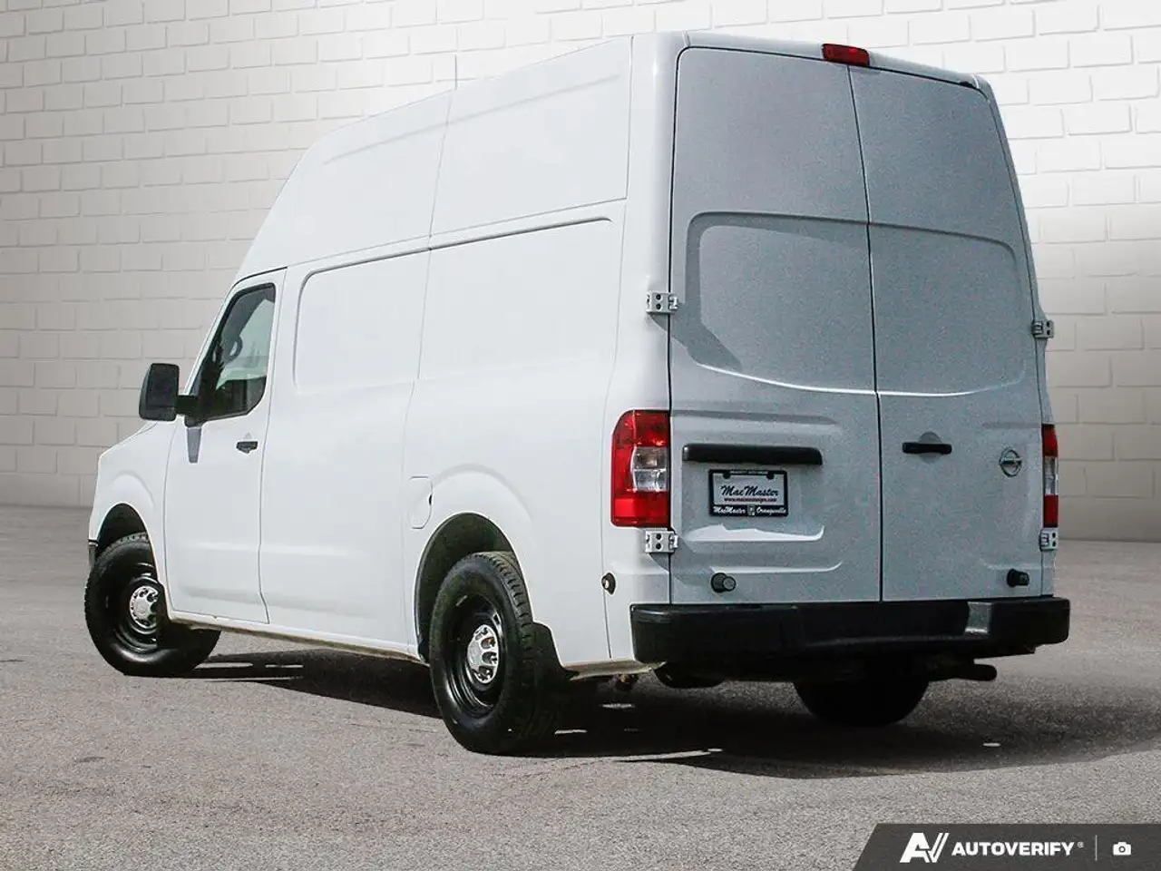 Nissan NV Cargo снимка Nissan NV Cargo