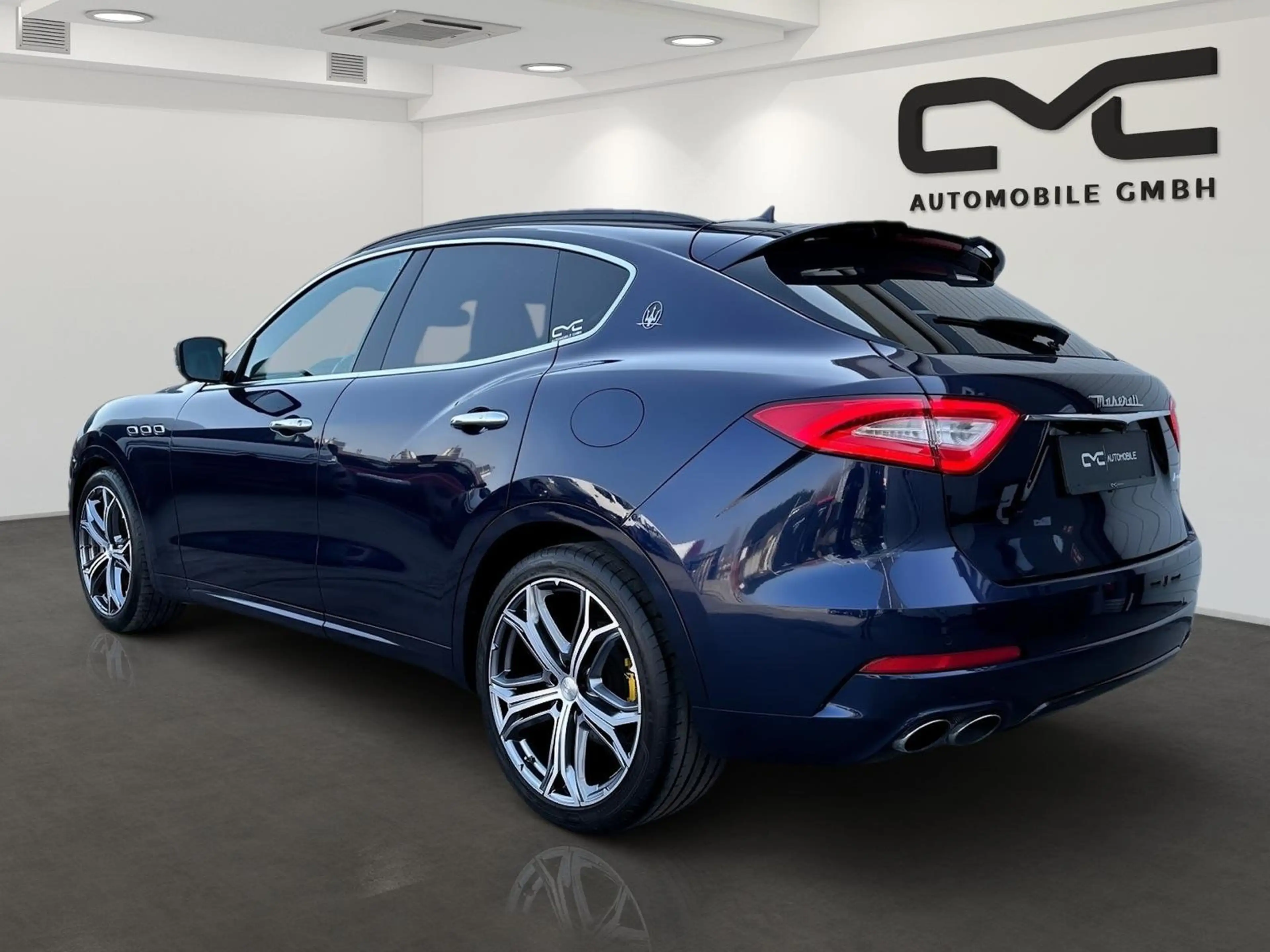 Maserati Levante S Q4/PANO/AHK/LUFT/HARMAN/21'ZOLL/SHZ/Memory/ — photo 3