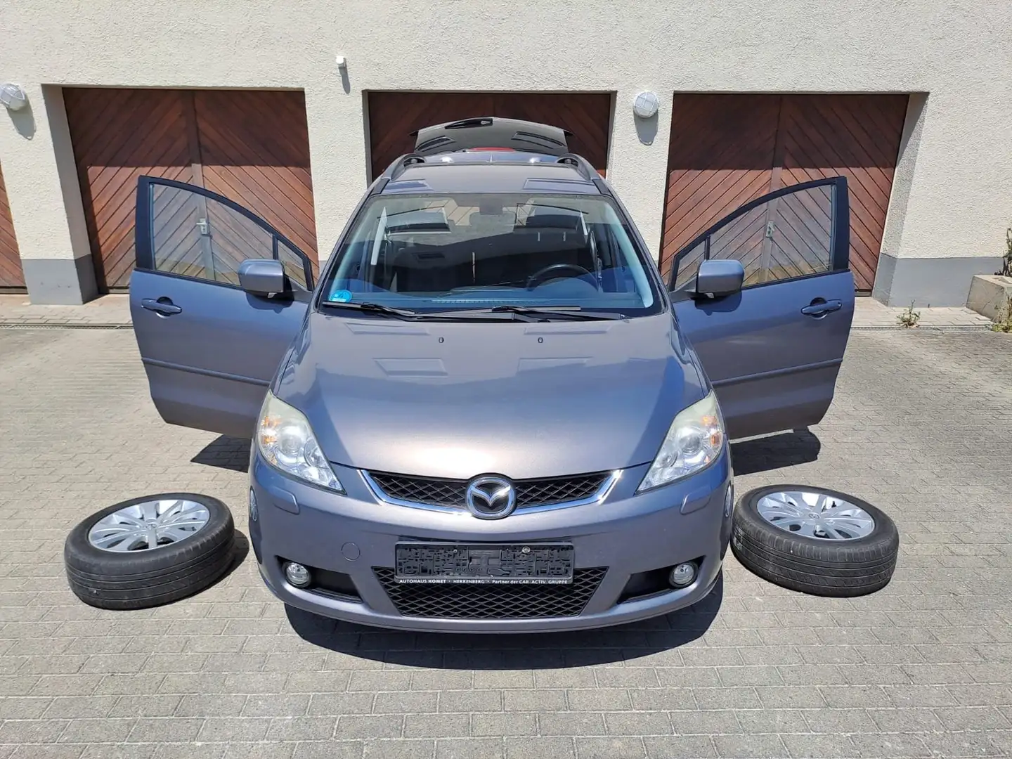 Mazda 5 5 2.0 CD DPF Exclusive Stříbrná - 1