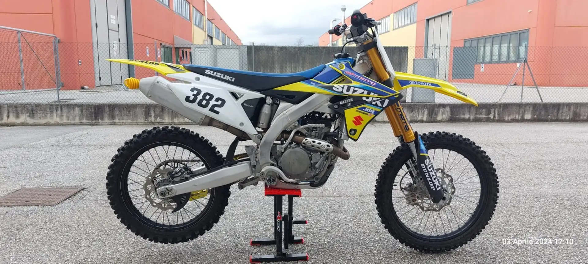 Suzuki RMZ 250 Żółty - 2