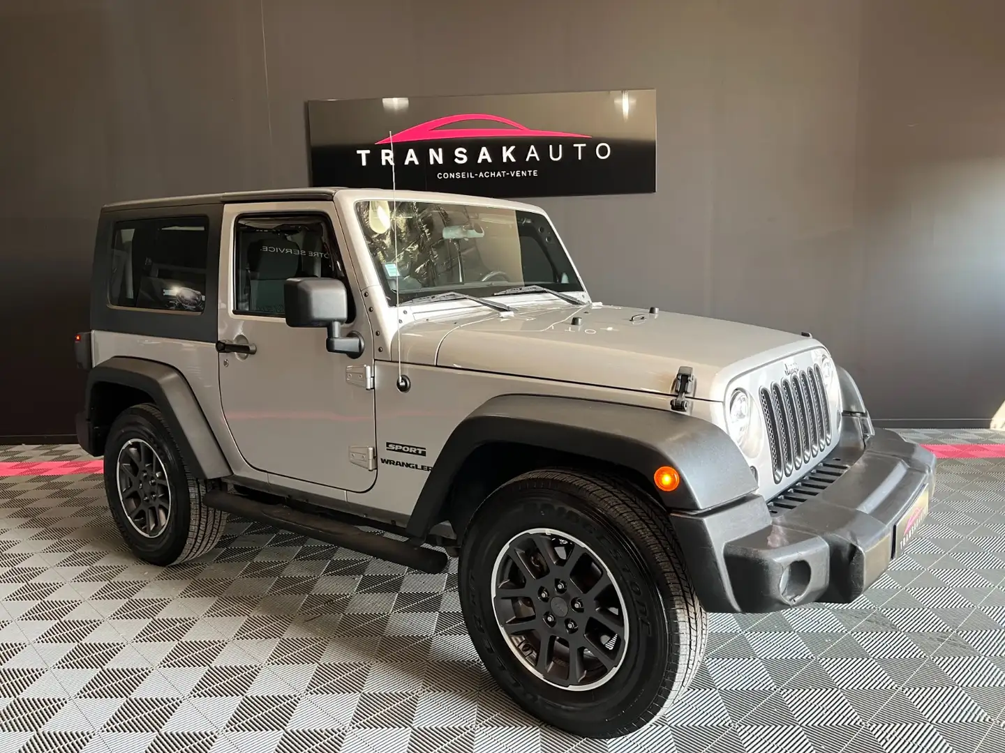 Jeep Wrangler Sport Gris - 1