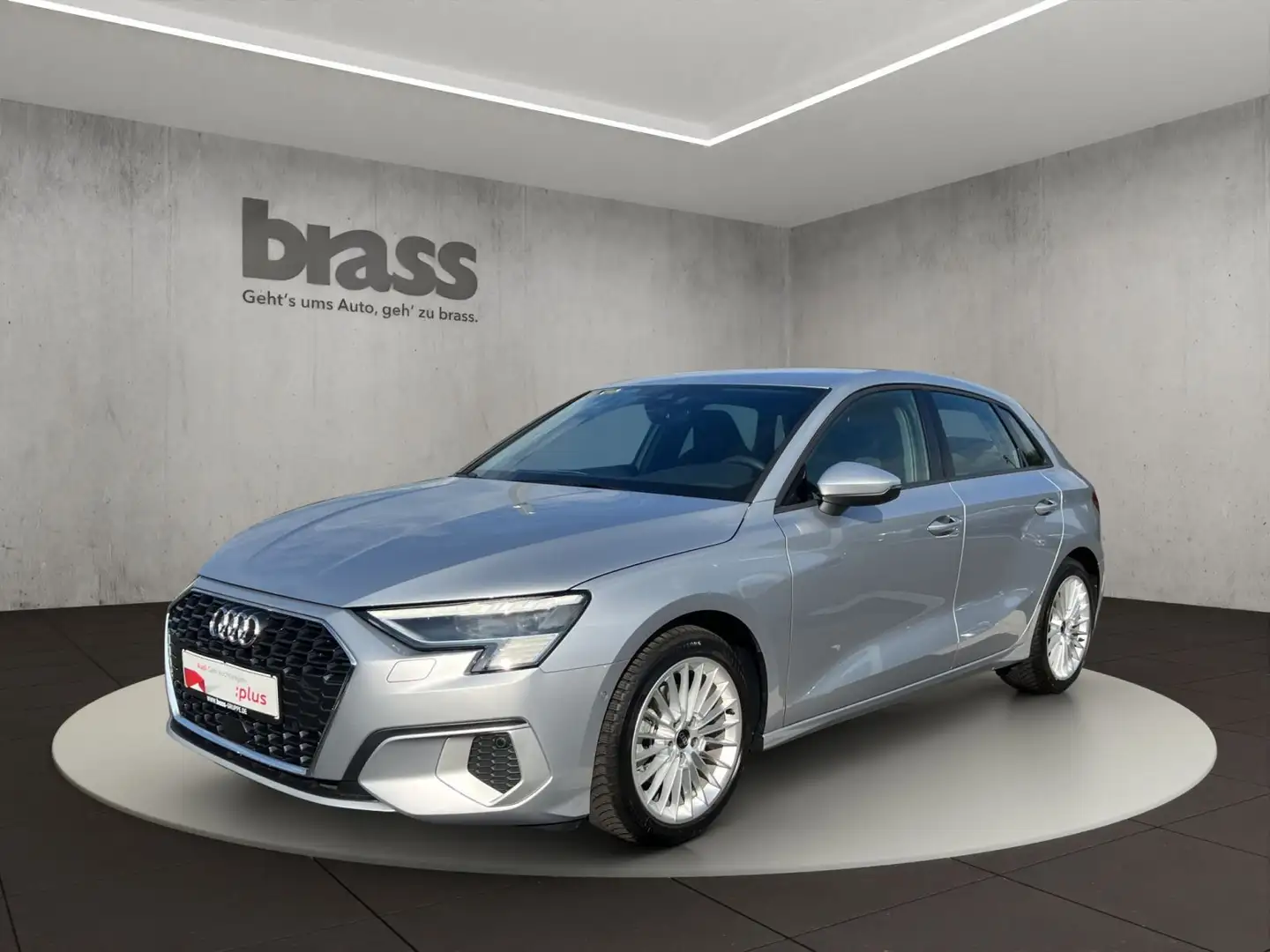 Audi A3 Advanced 35 TFSI S tronic LEASINGAK Silber - 2