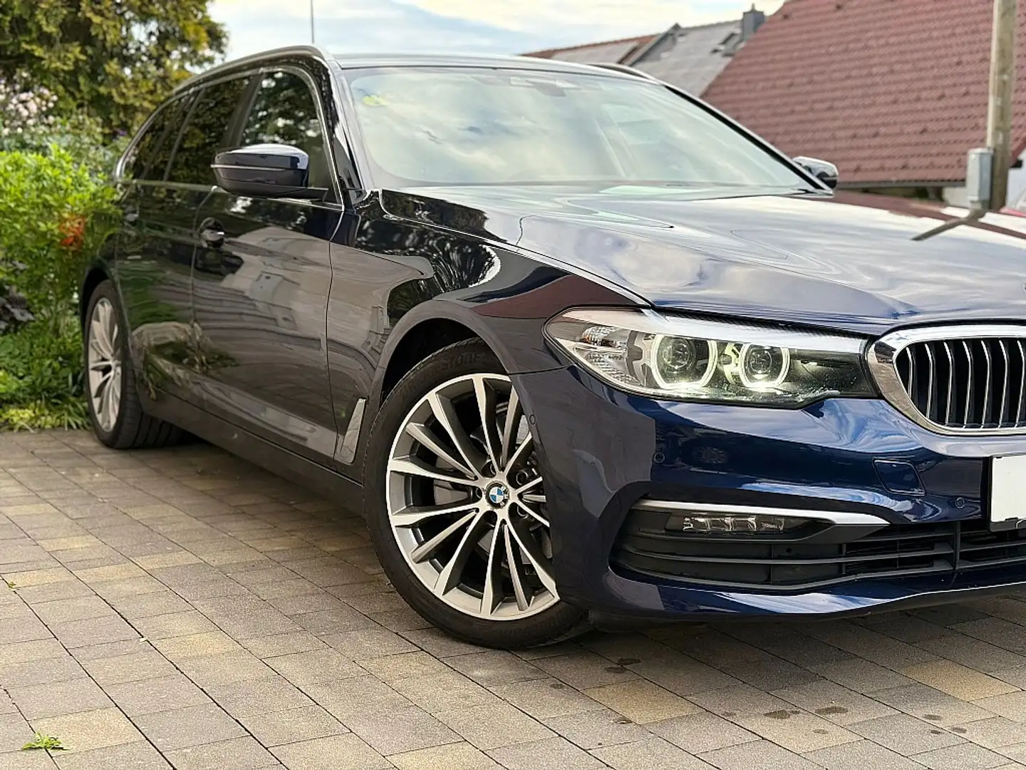 BMW 518 d Touring Aut. M-Packet Schwarz - 2