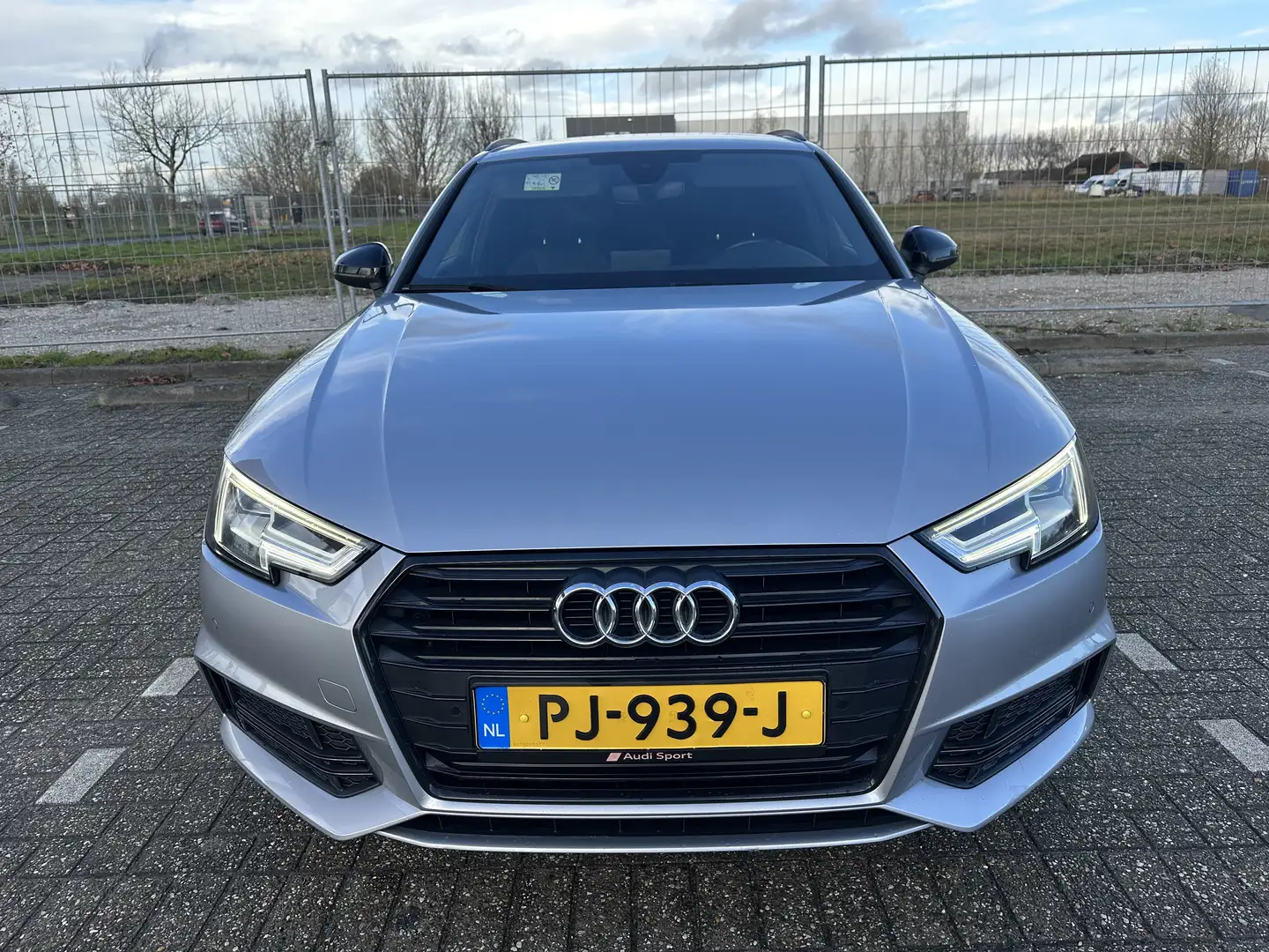 Audi A4 A4 2.0 TFSI u Sp S l Ed Zilver - 1