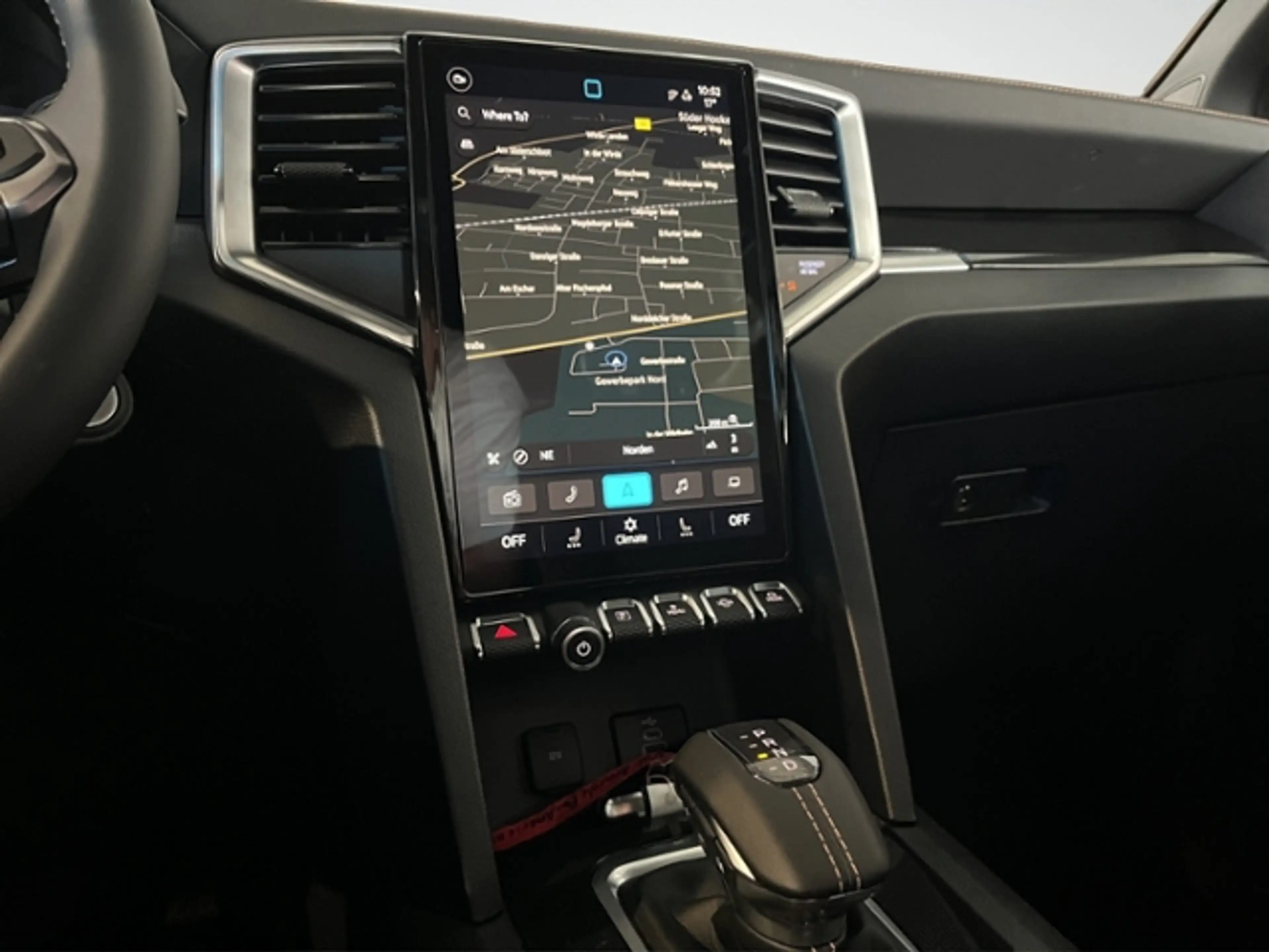 Volkswagen Amarok — photo 15