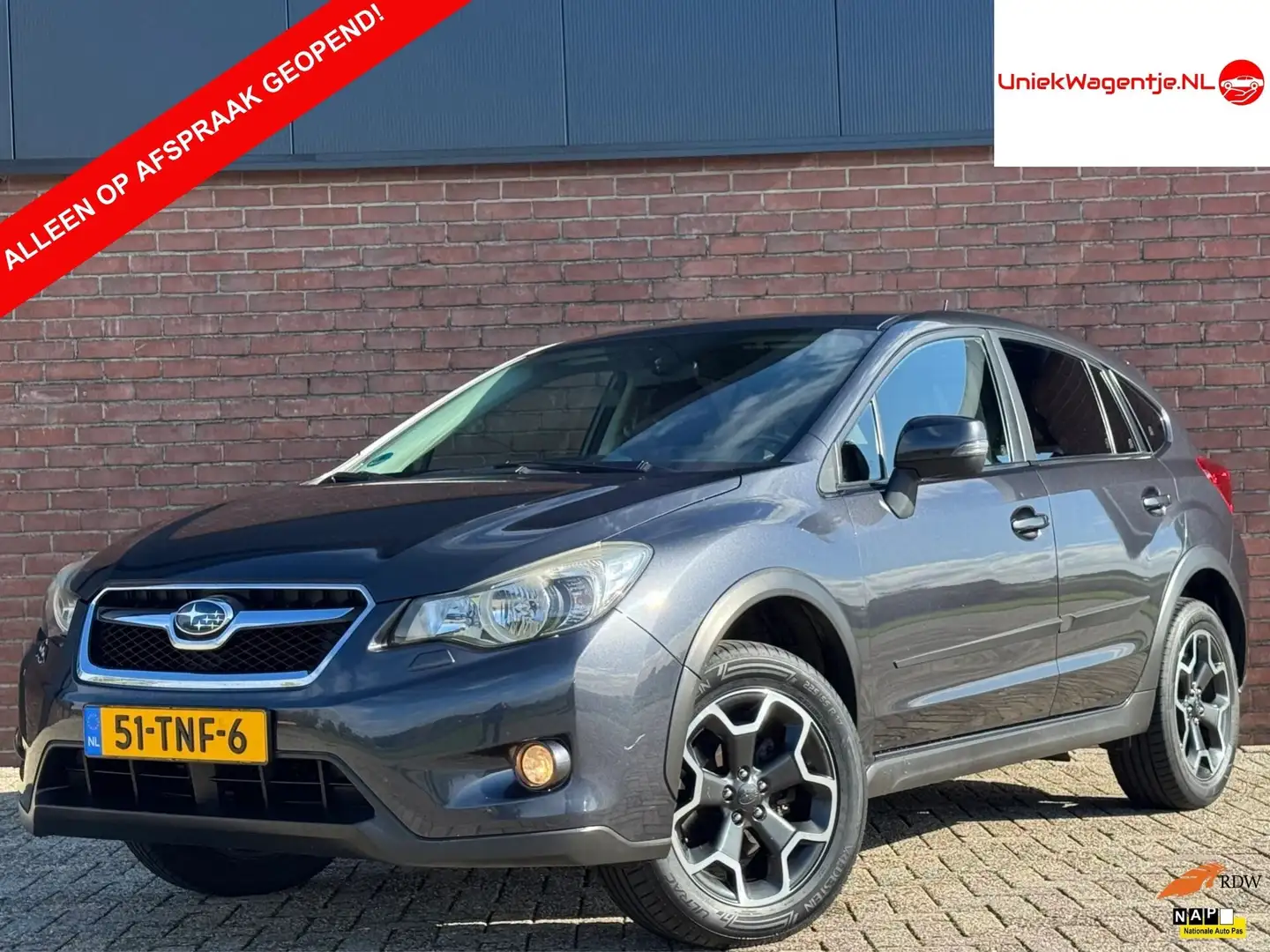 Subaru XV 2.0i LUXURY PLUS AWD | NL-AUTO! | DEALER OH! Grijs - 1